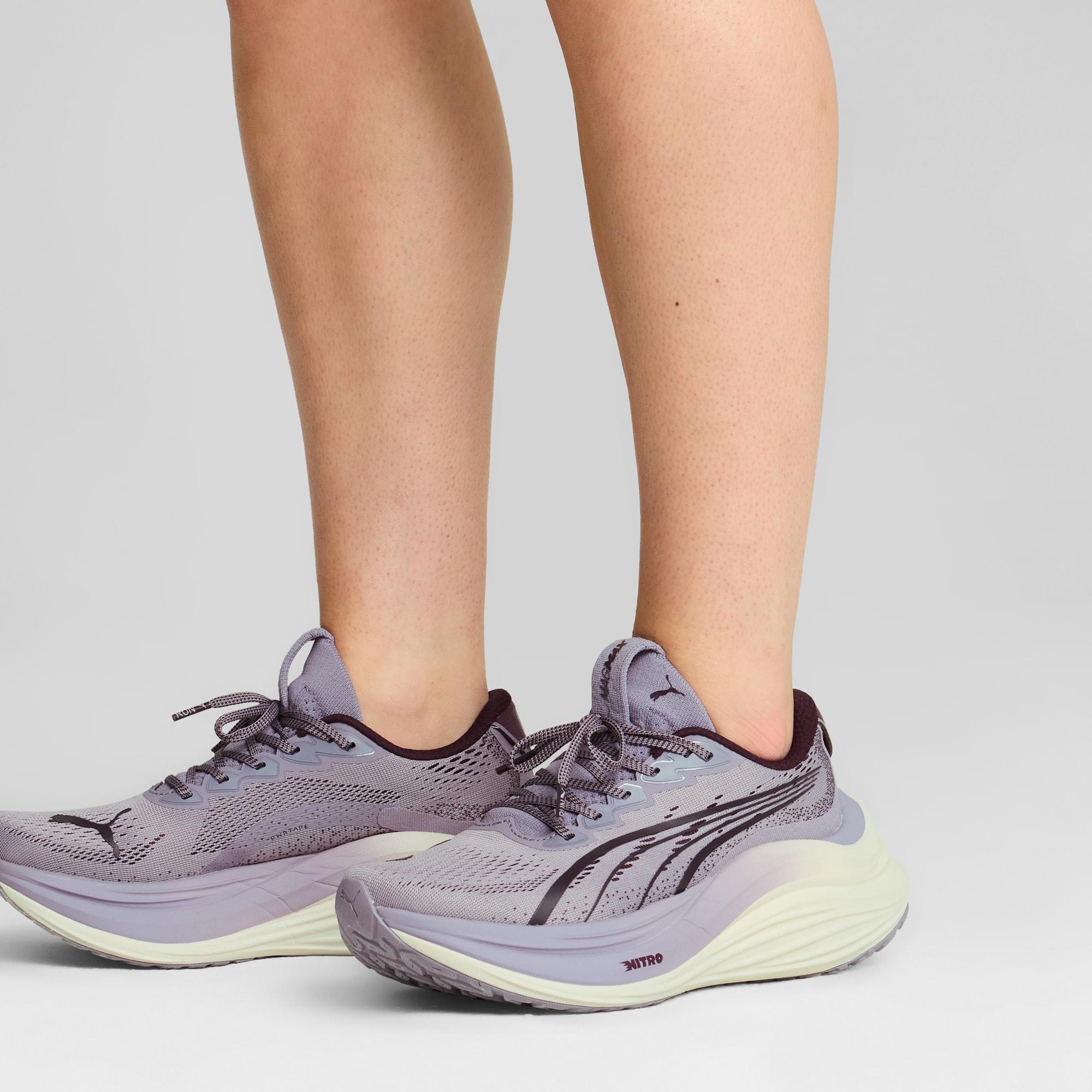 MagMax NITRO™ Women's Running Shoes Product Image