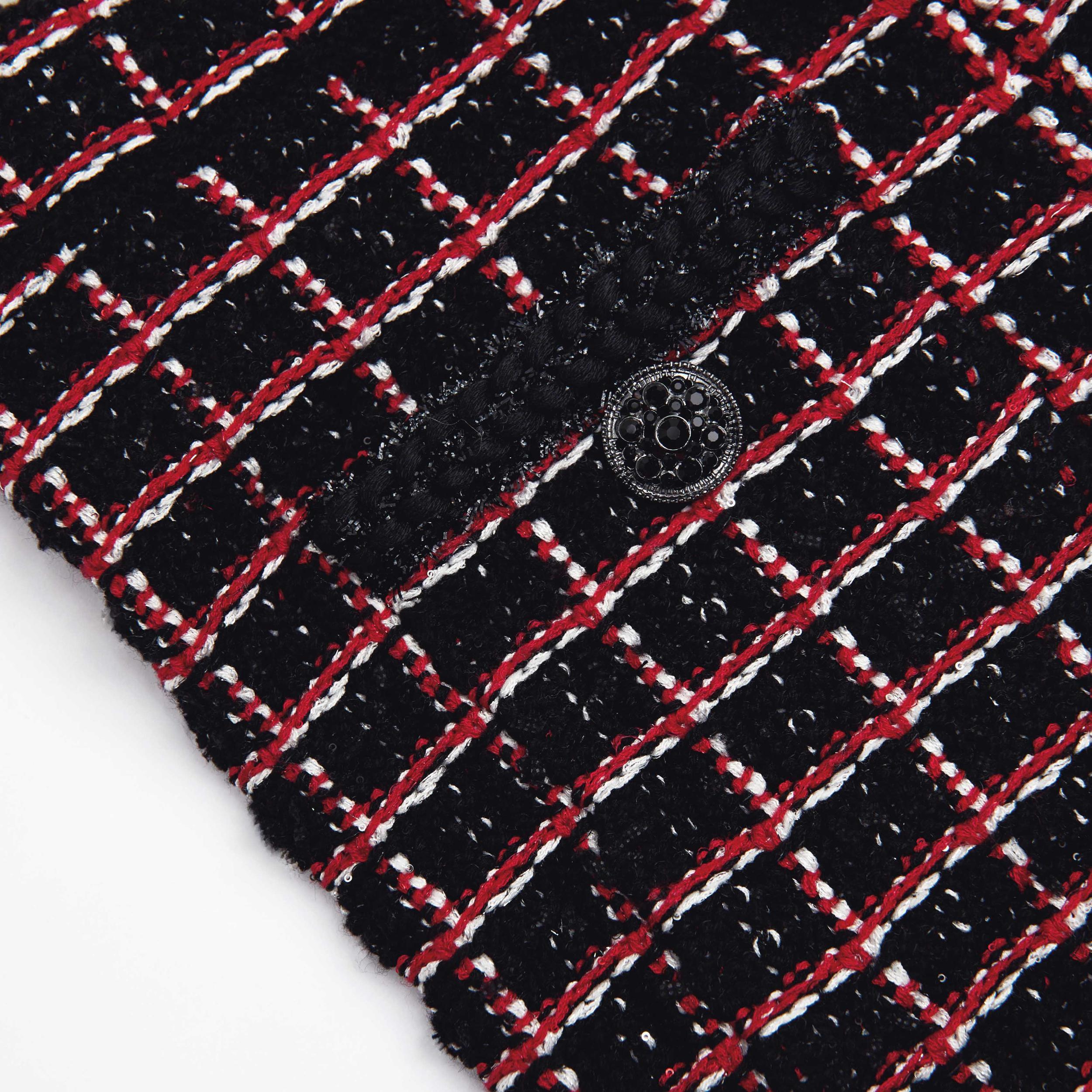 Black And Red Check Knit Leggings Product Image