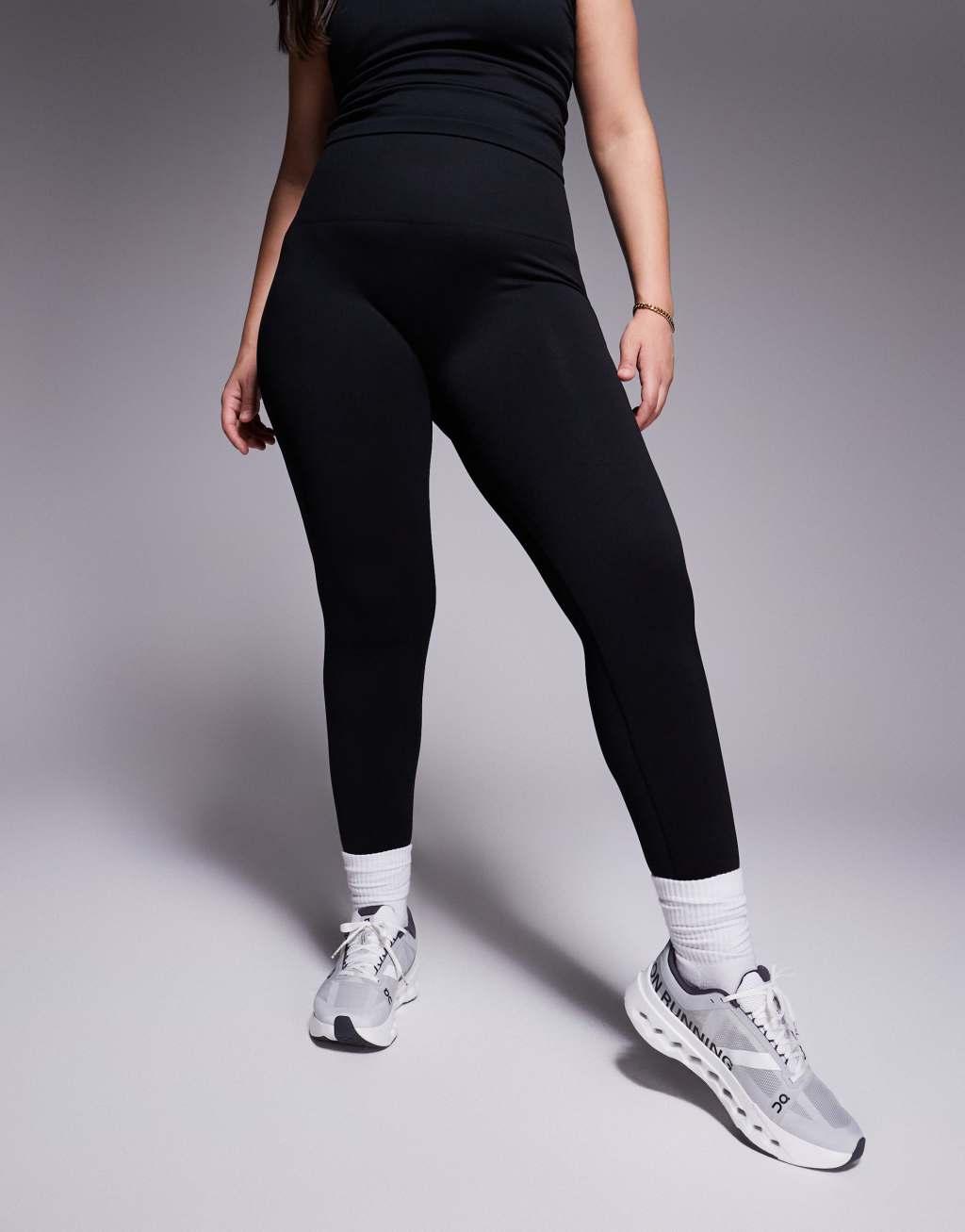 4505 Curve smooth seamless high waist gym legging in black  Product Image