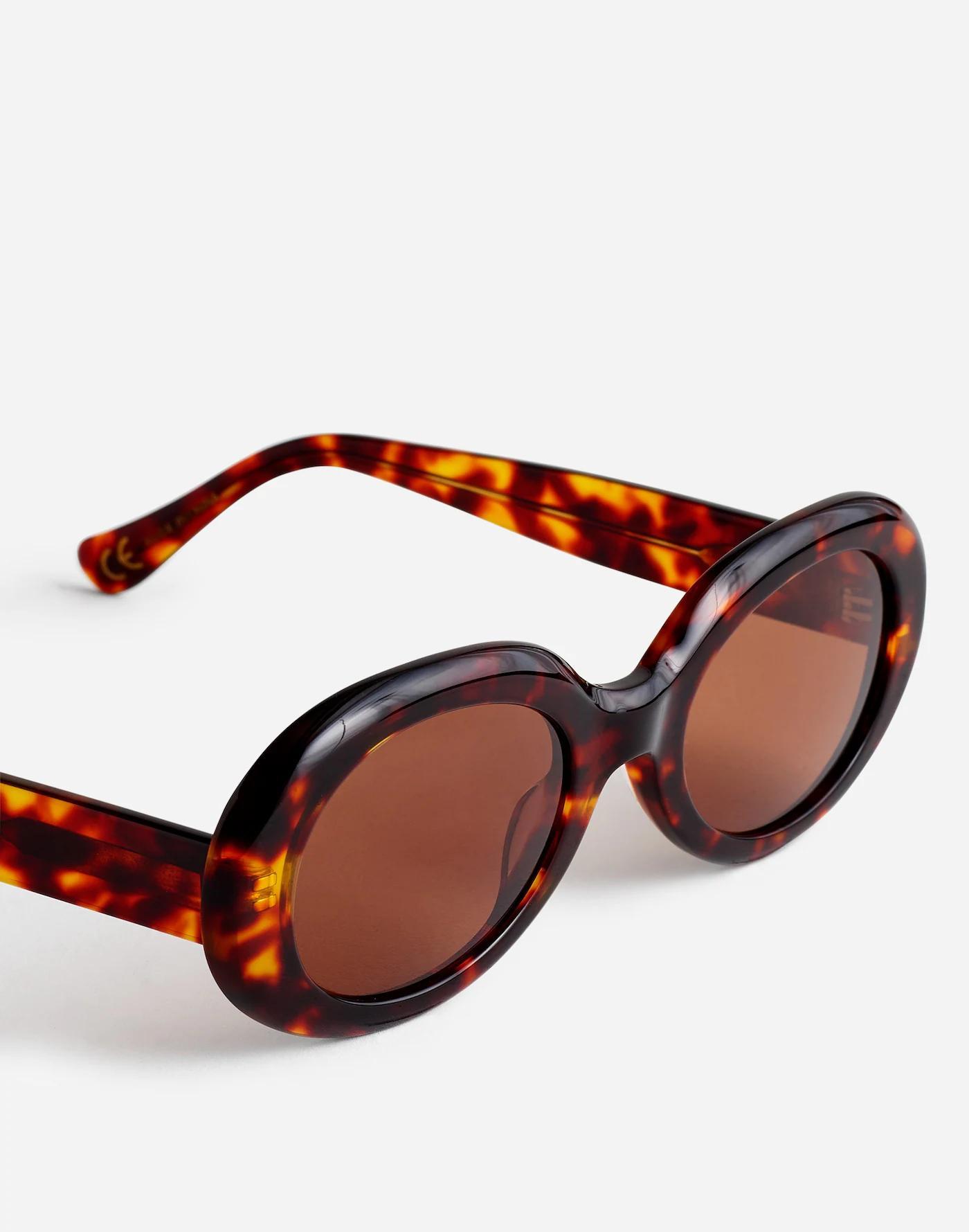 Valoma Chunky Oval Sunglasses Product Image