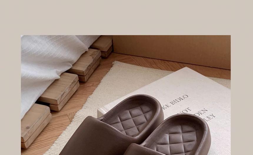 Plain Home Slippers Product Image