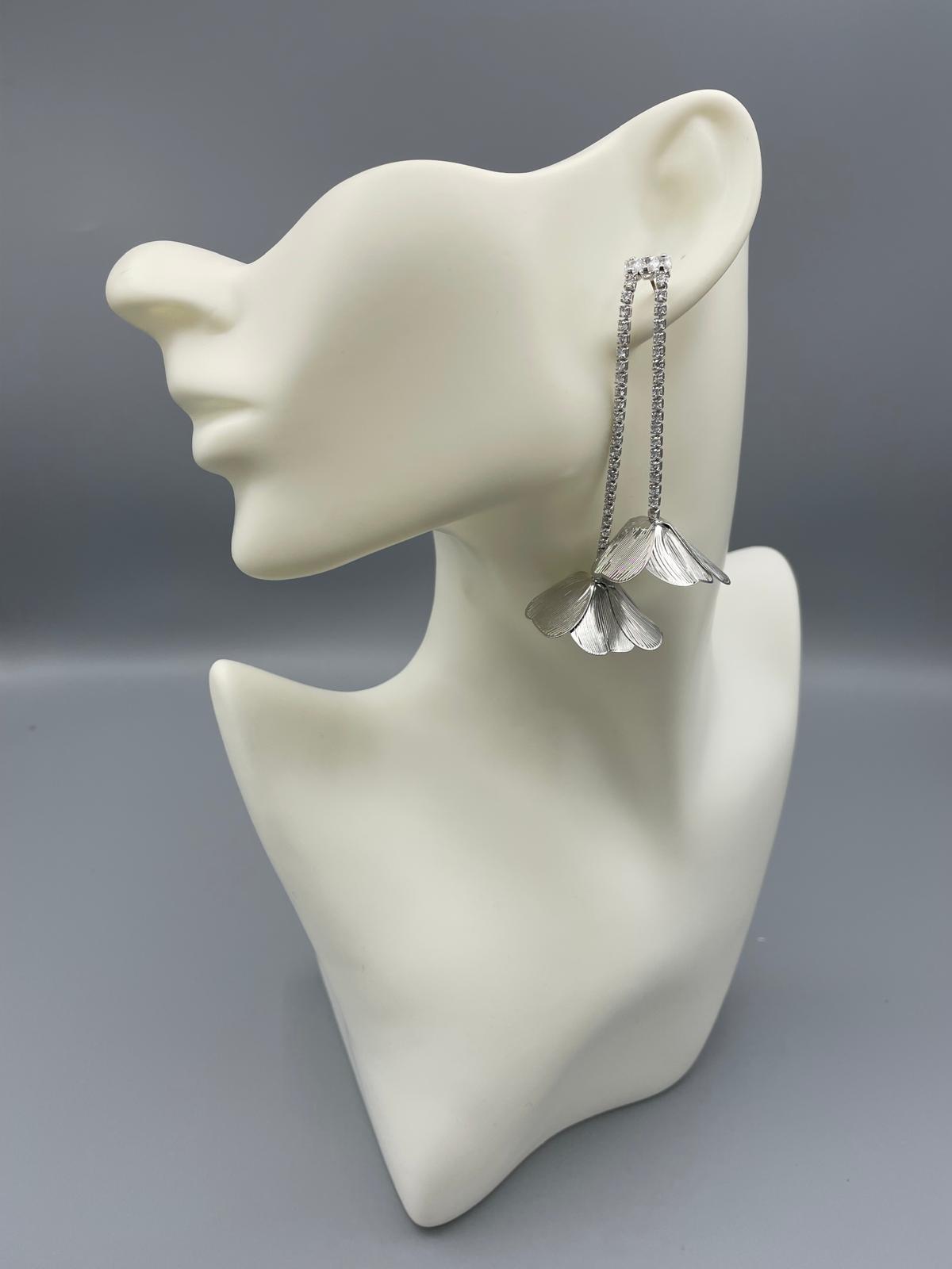 Darla Earrings Product Image