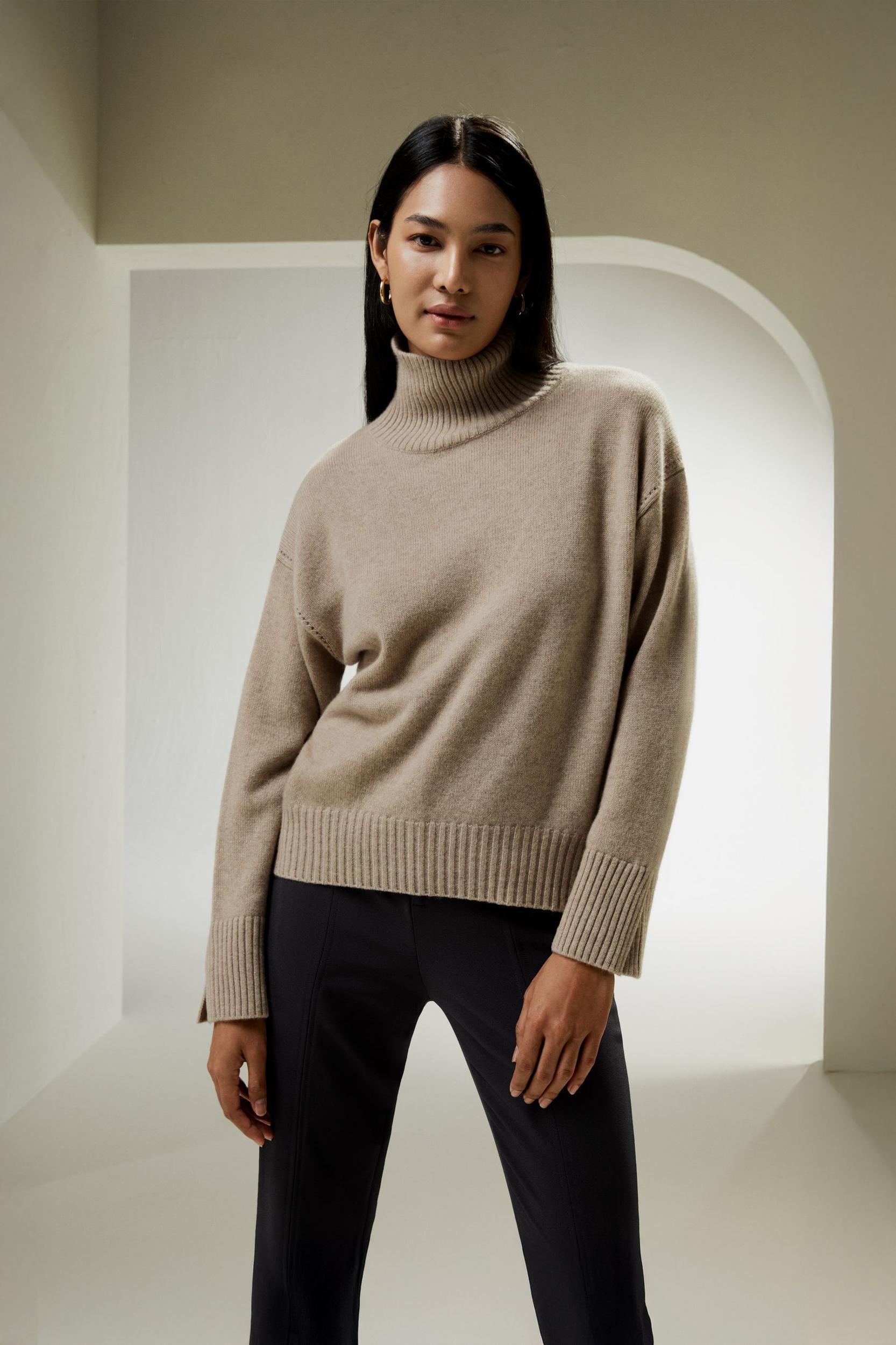 Turtleneck Relaxed-Fit Cashmere Sweater Product Image