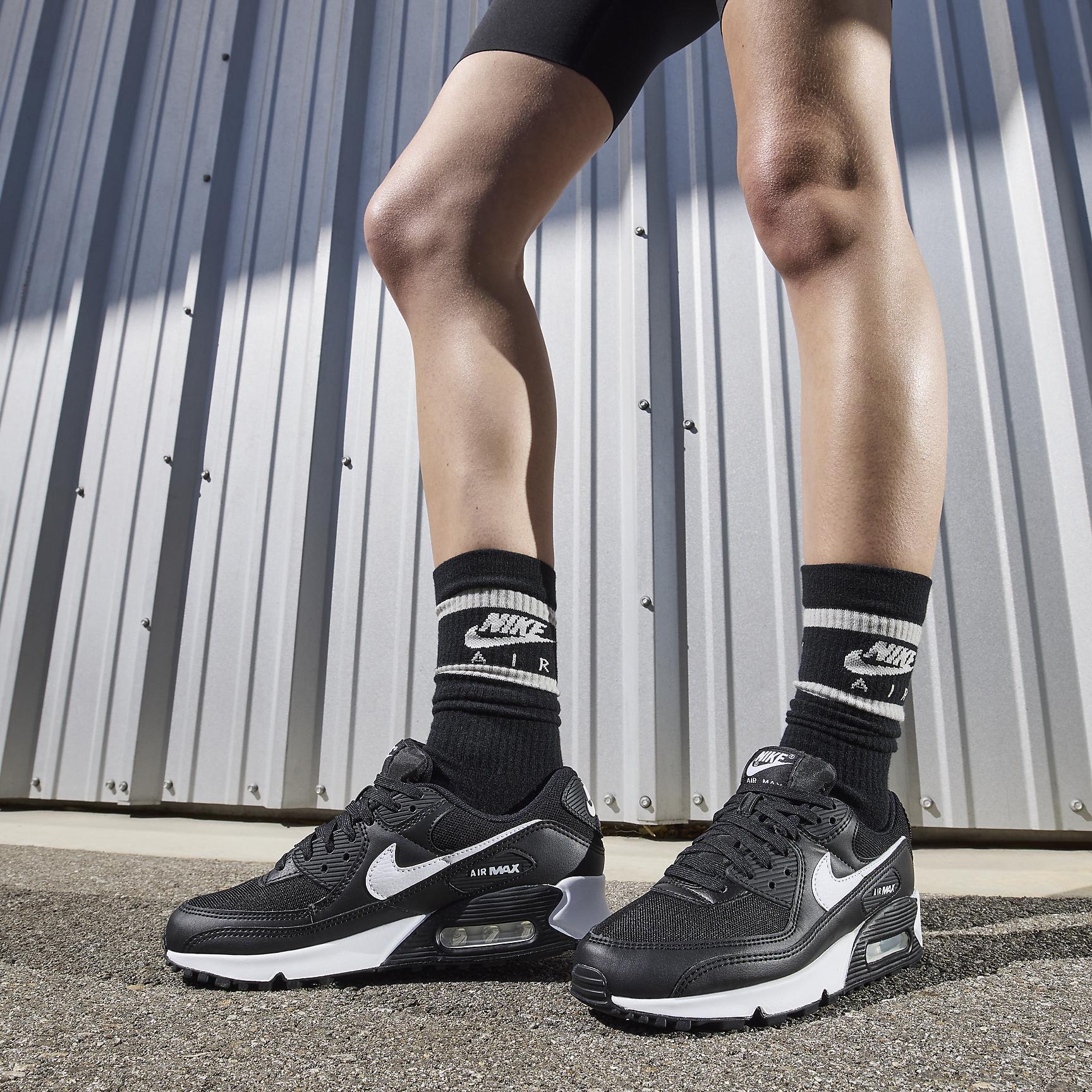 Nike Womens Air Max 90 Shoes | DH8010-101 Product Image