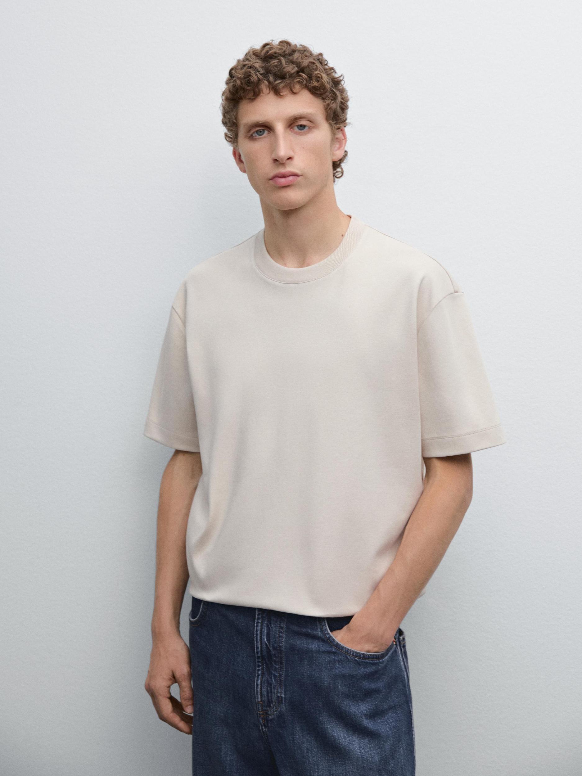 T-shirt medium weight 100% cotton Product Image