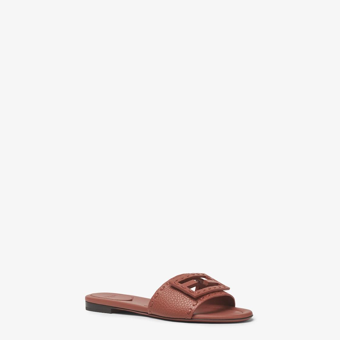 BaguetteSienna leather slides Product Image