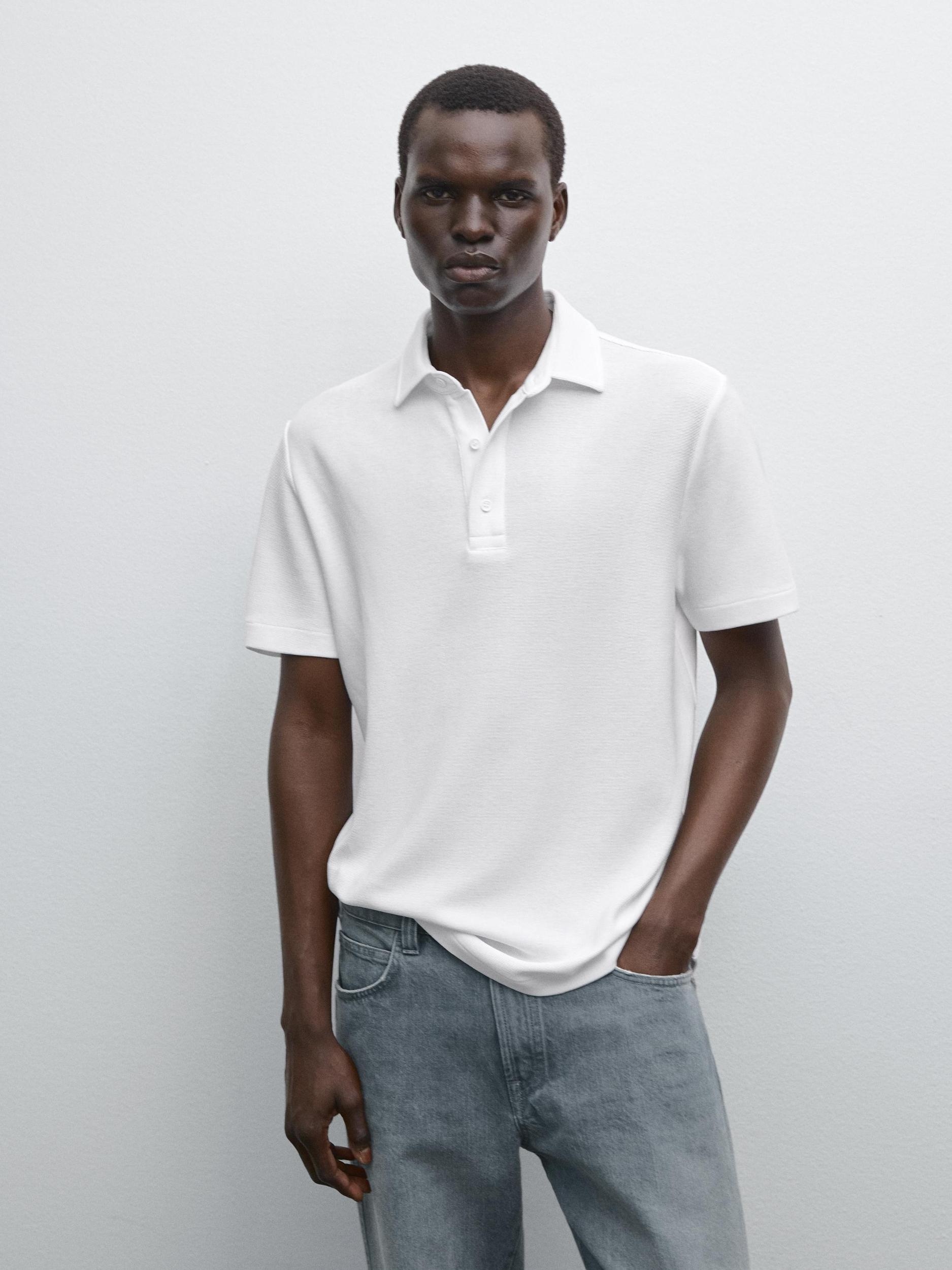 Textured short sleeve polo shirt Product Image