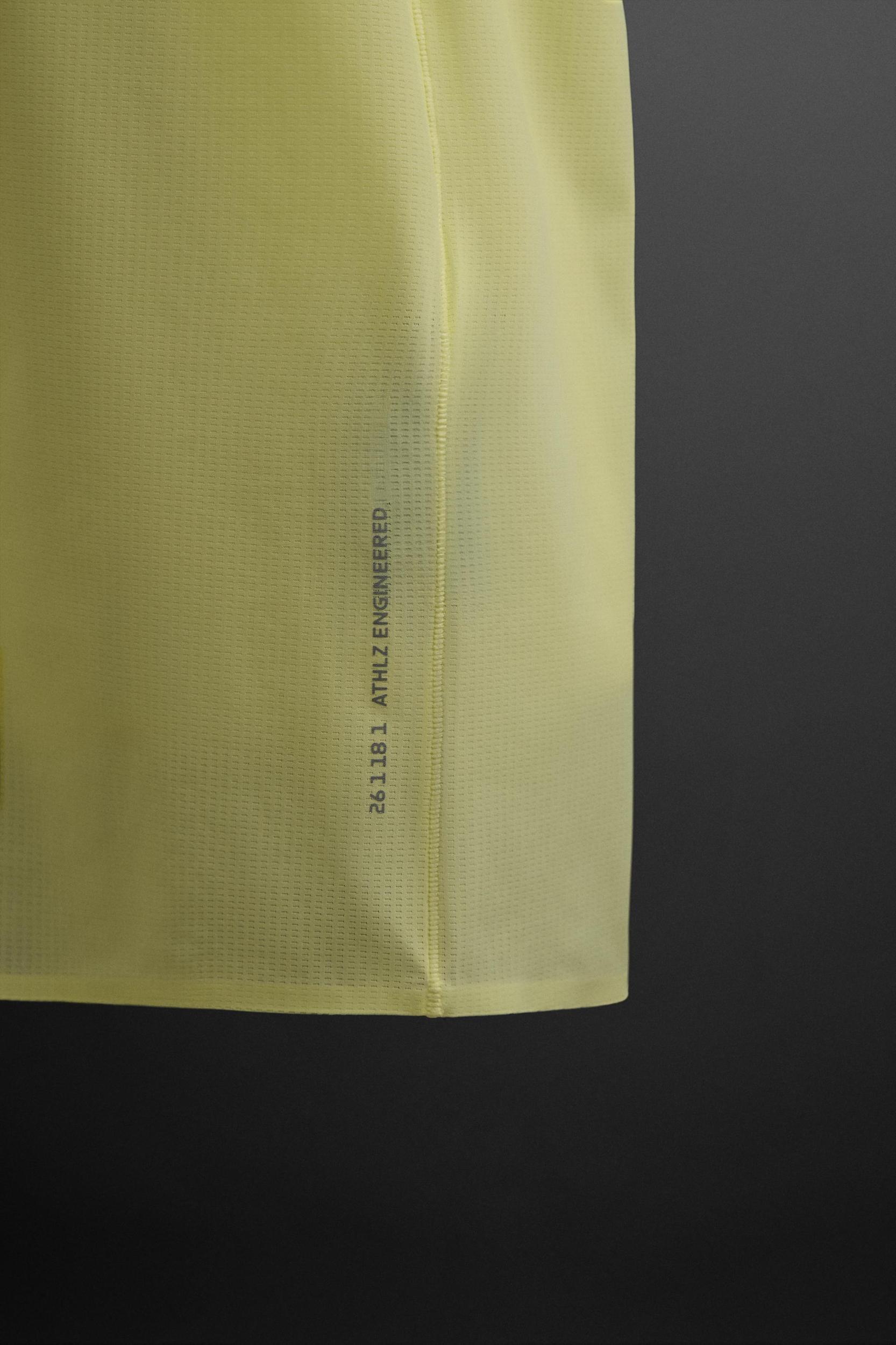 LIGHTWEIGHT TECHNICAL T-SHIRT Product Image