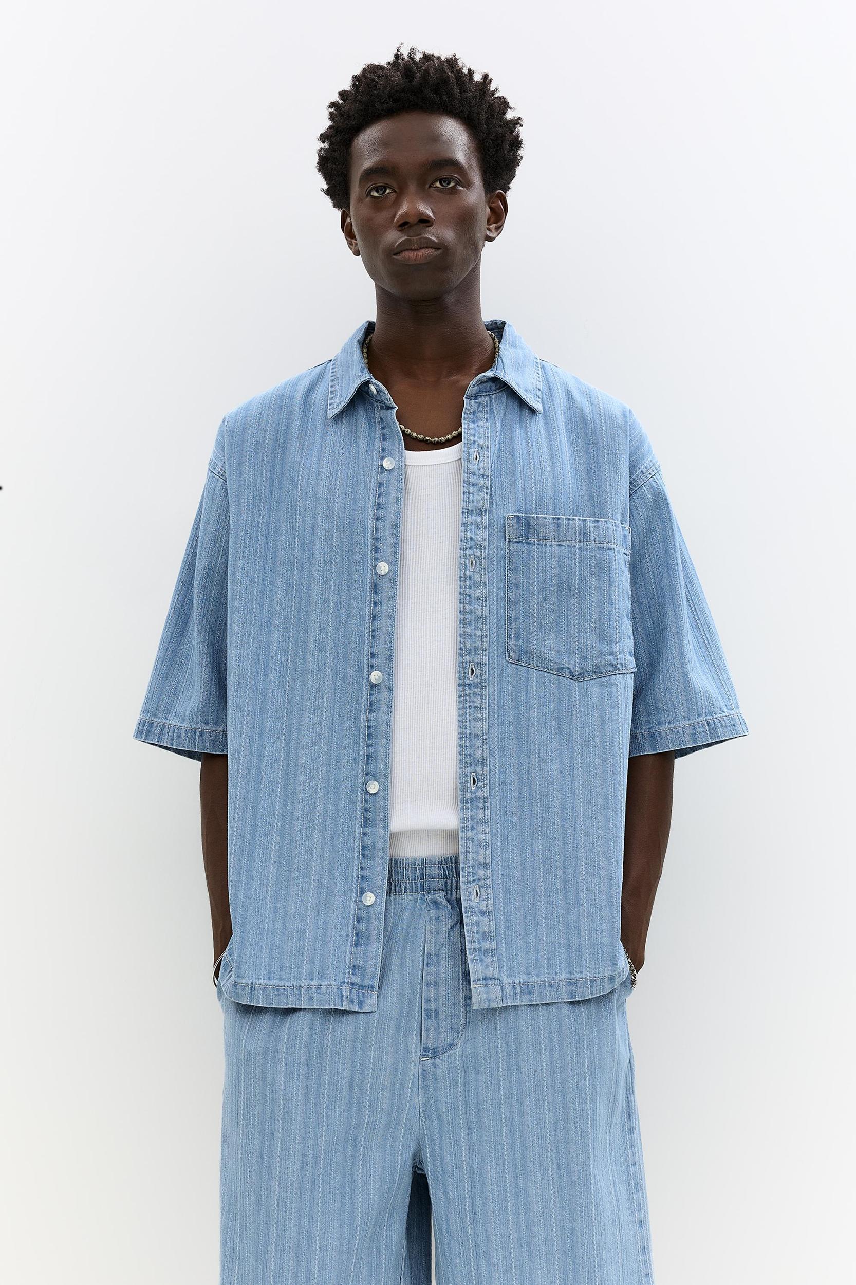 Striped jacquard short sleeve shirt Product Image