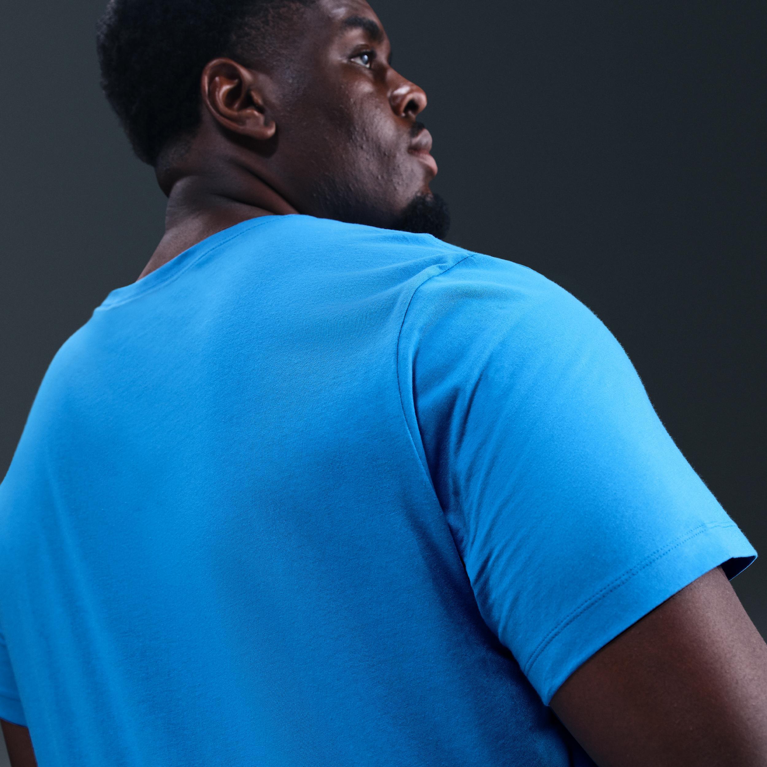 Mens Nike Sportswear Club T-Shirt | AR4997-435 Product Image