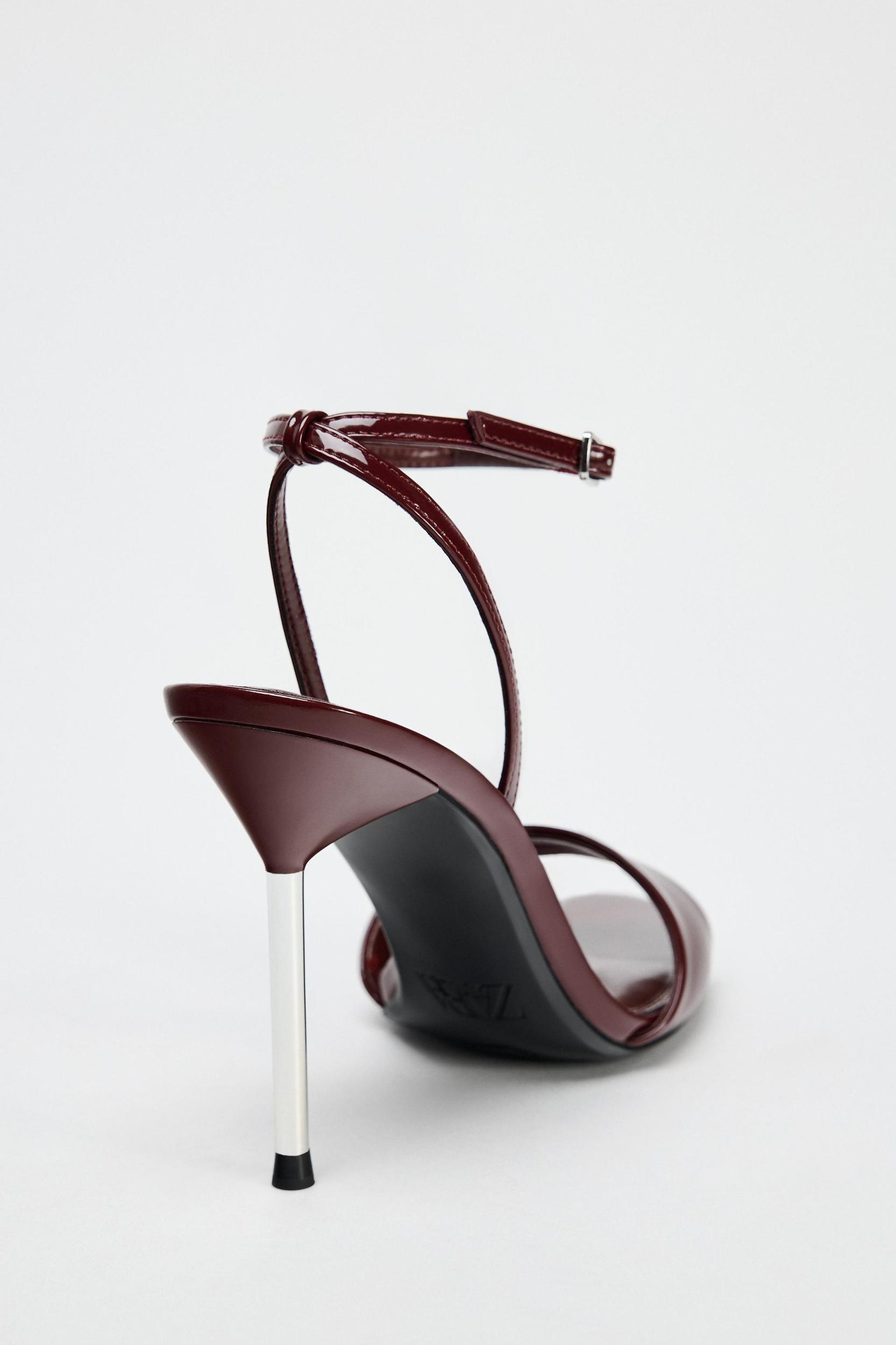 METALLIC HEEL STRAPPY SANDALS Product Image