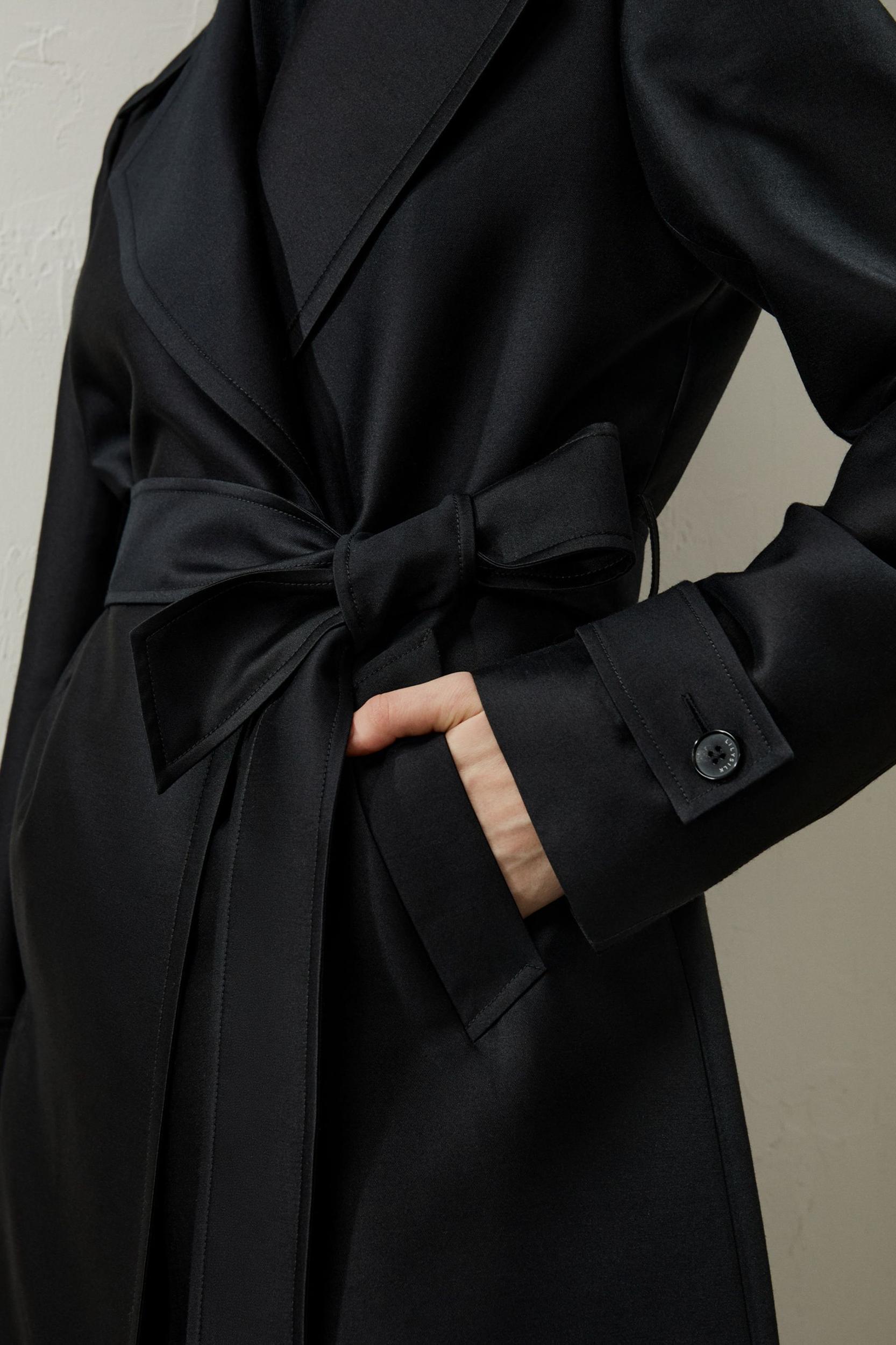 Silk-Wool Mixed Trenchcoat Product Image