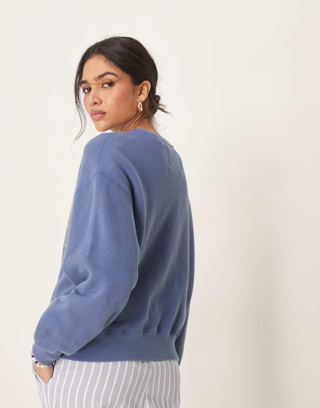 GANT sweatshirt with varsity print in navy Product Image