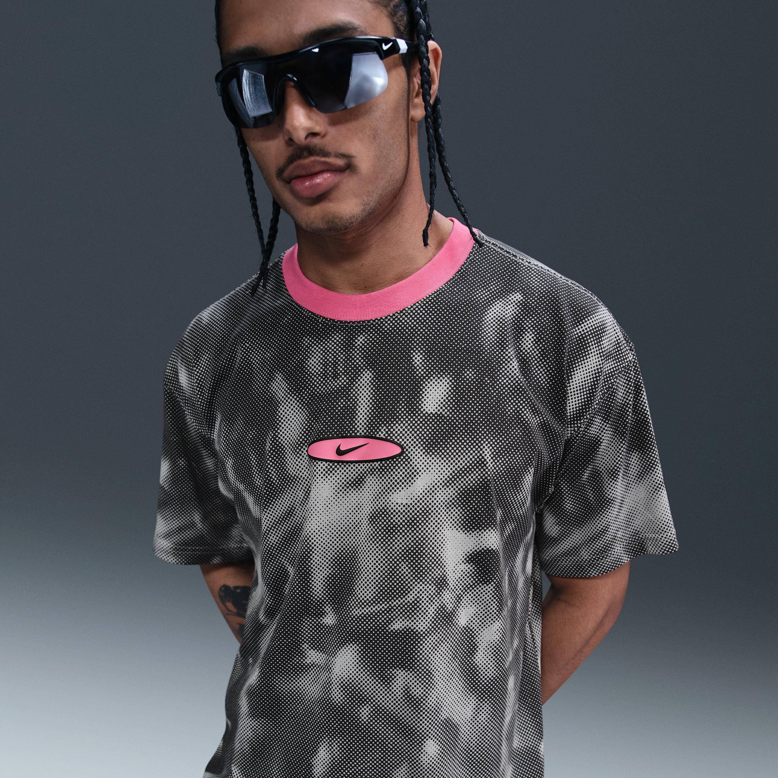 Mens Nike Sportswear Max90 T-Shirt | HJ0750-539 Product Image