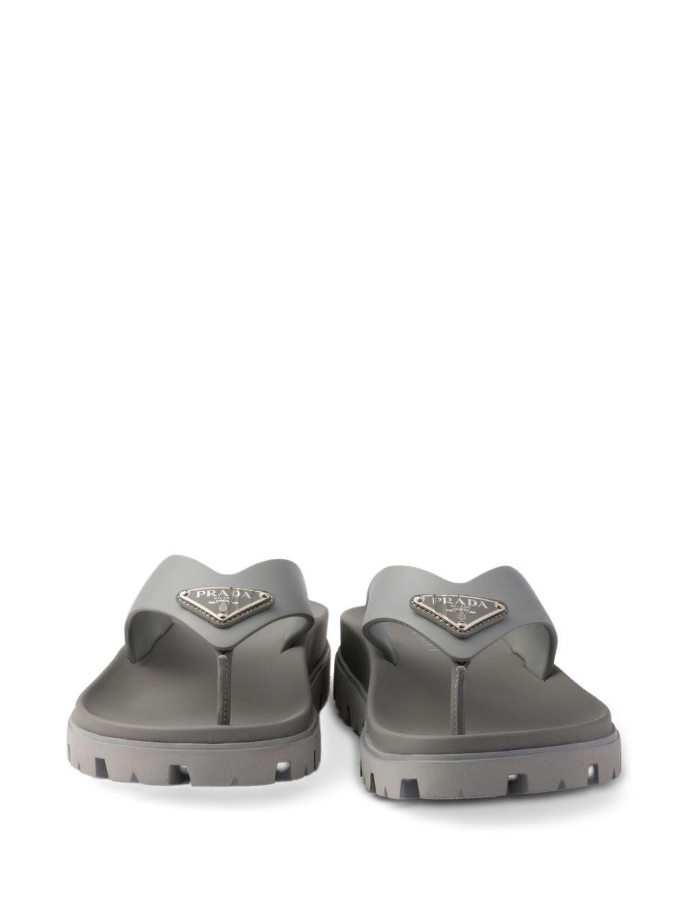 rubber flip-flops Product Image