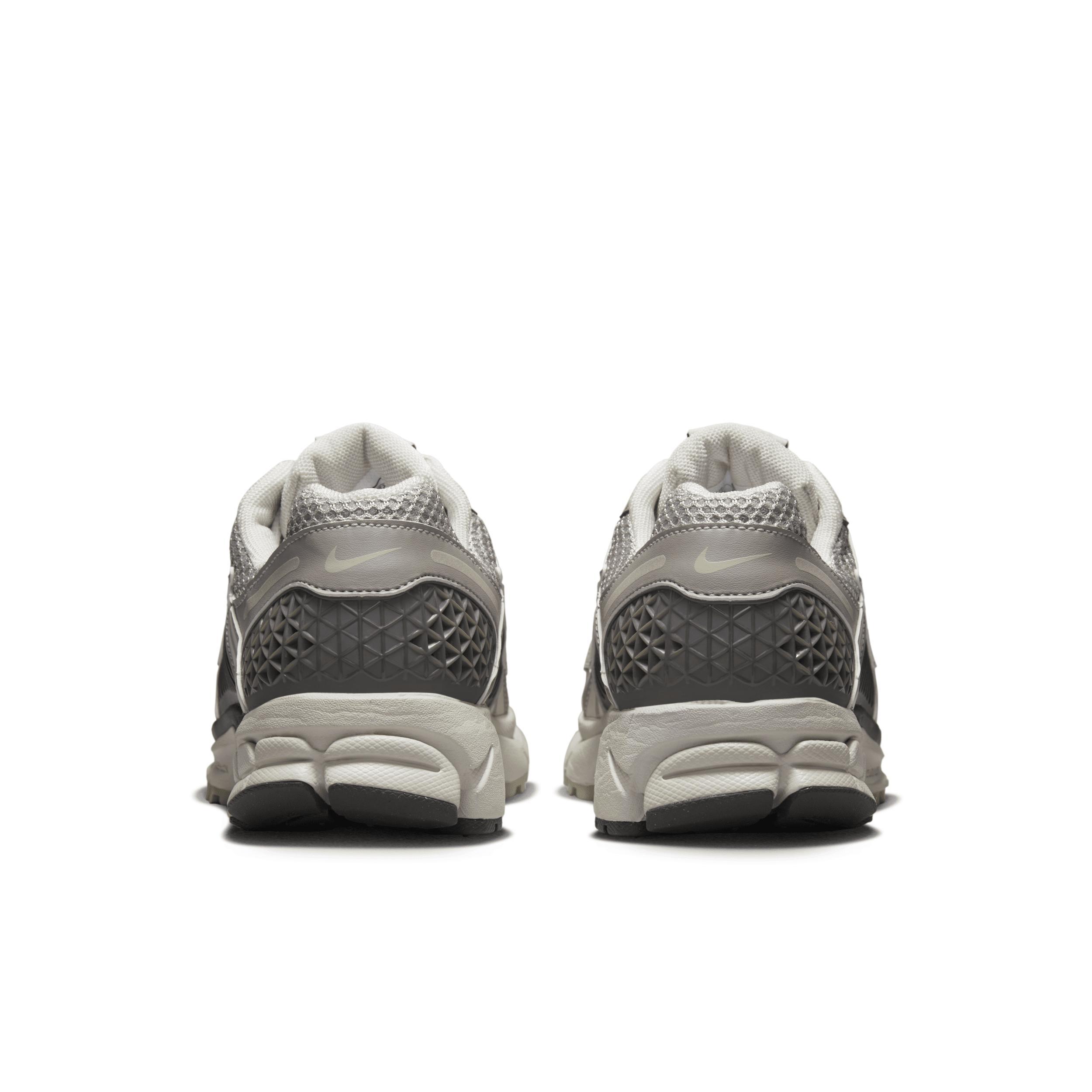 Nike Womens Zoom Vomero 5 Shoes Product Image