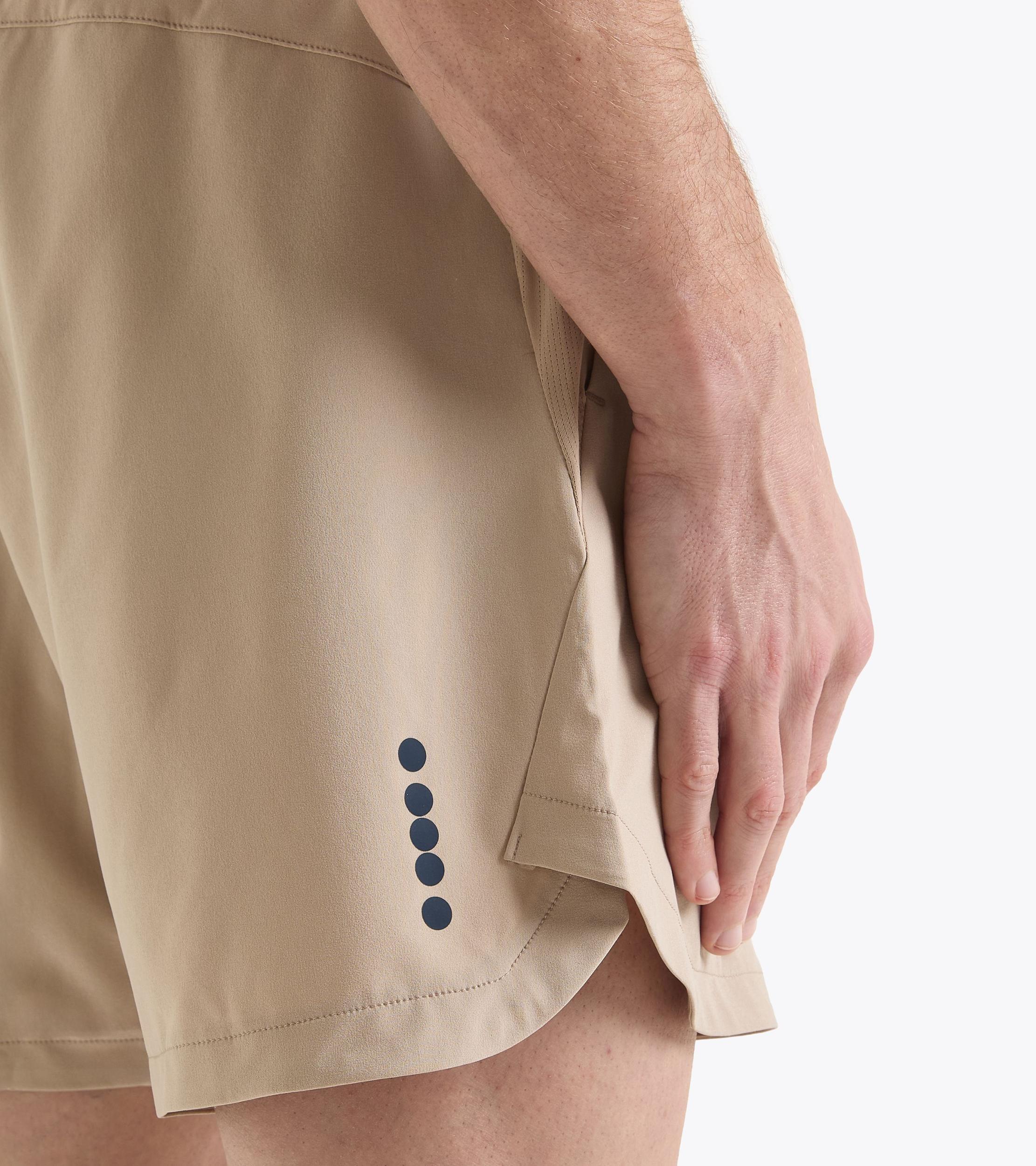 SHORTS ICON Product Image