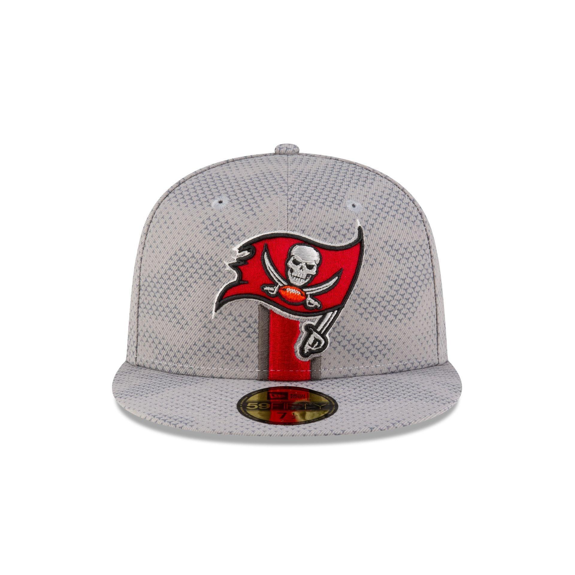 Tampa Bay Buccaneers 2024 Sideline Gray 59FIFTY Fitted Hat Male Product Image