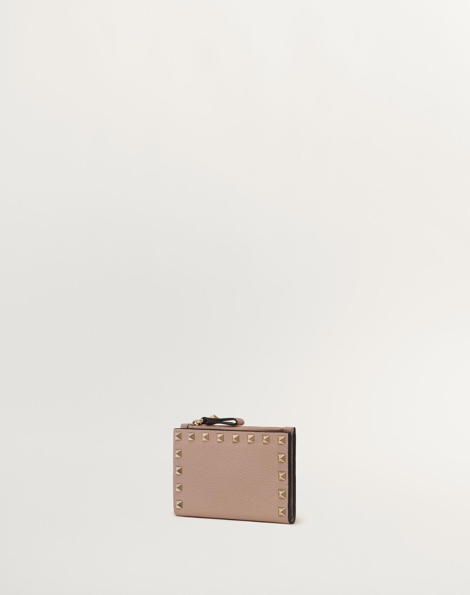 Rockstud Grainy Calfskin Cardholder With Zipper Product Image