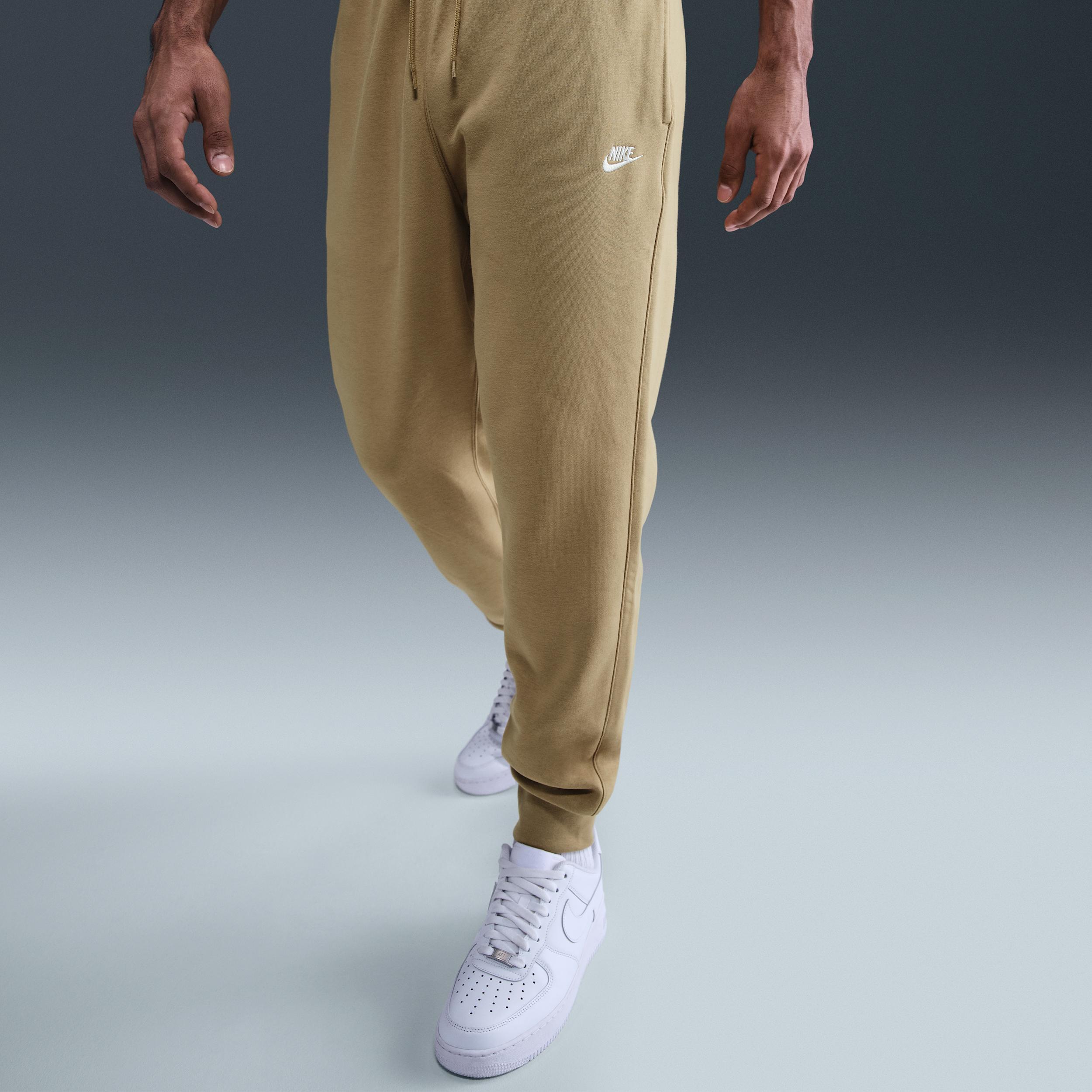 Nike Men's Club Jogger Pants Product Image