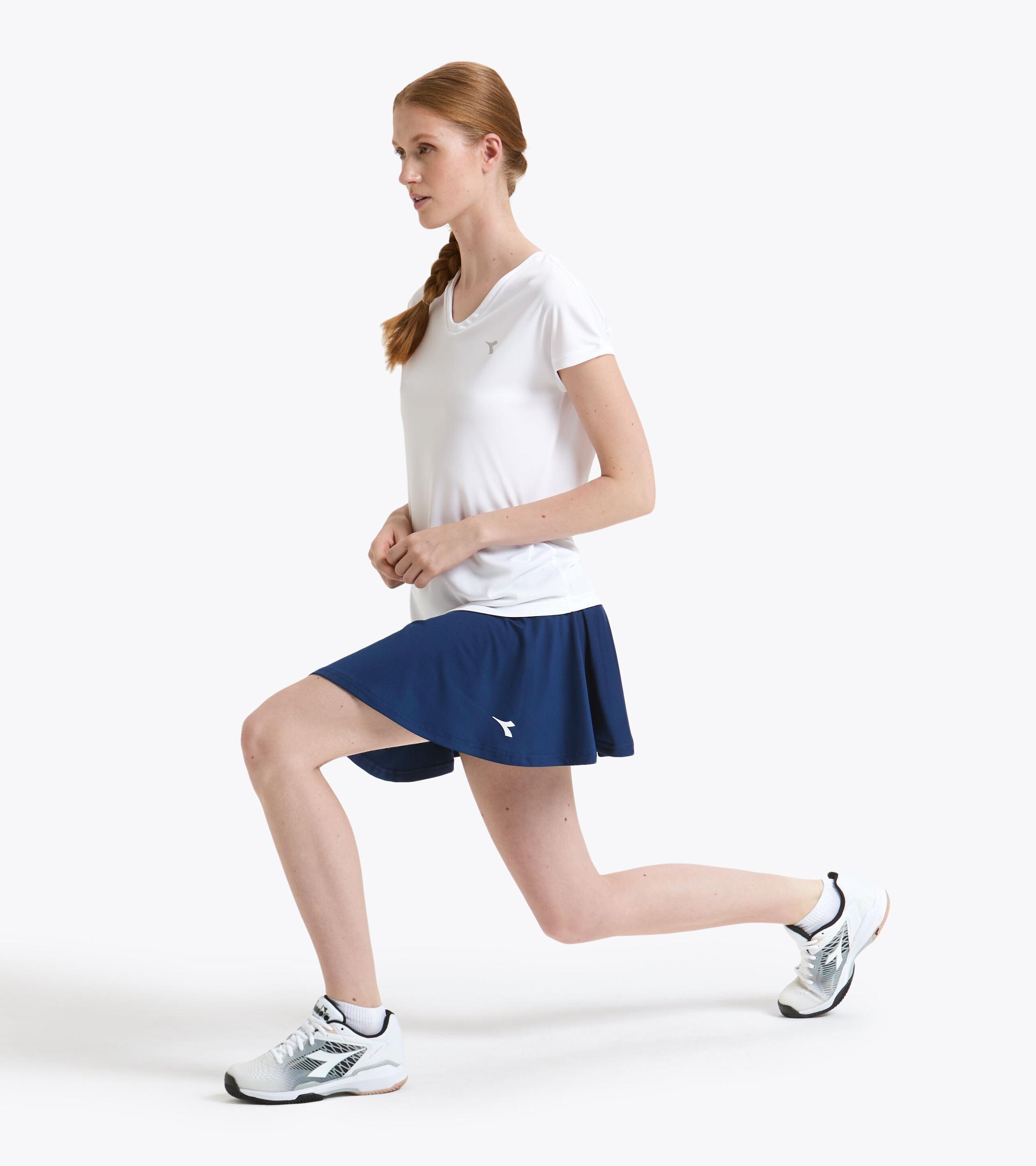 L. T-SHIRT TEAM Product Image