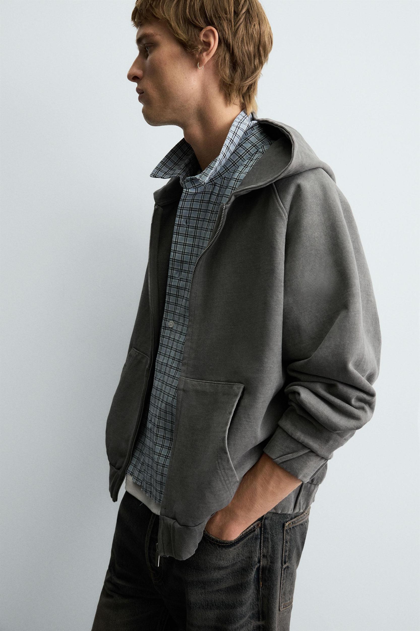 BOXY FIT HOODIE SWEATSHIRT Product Image