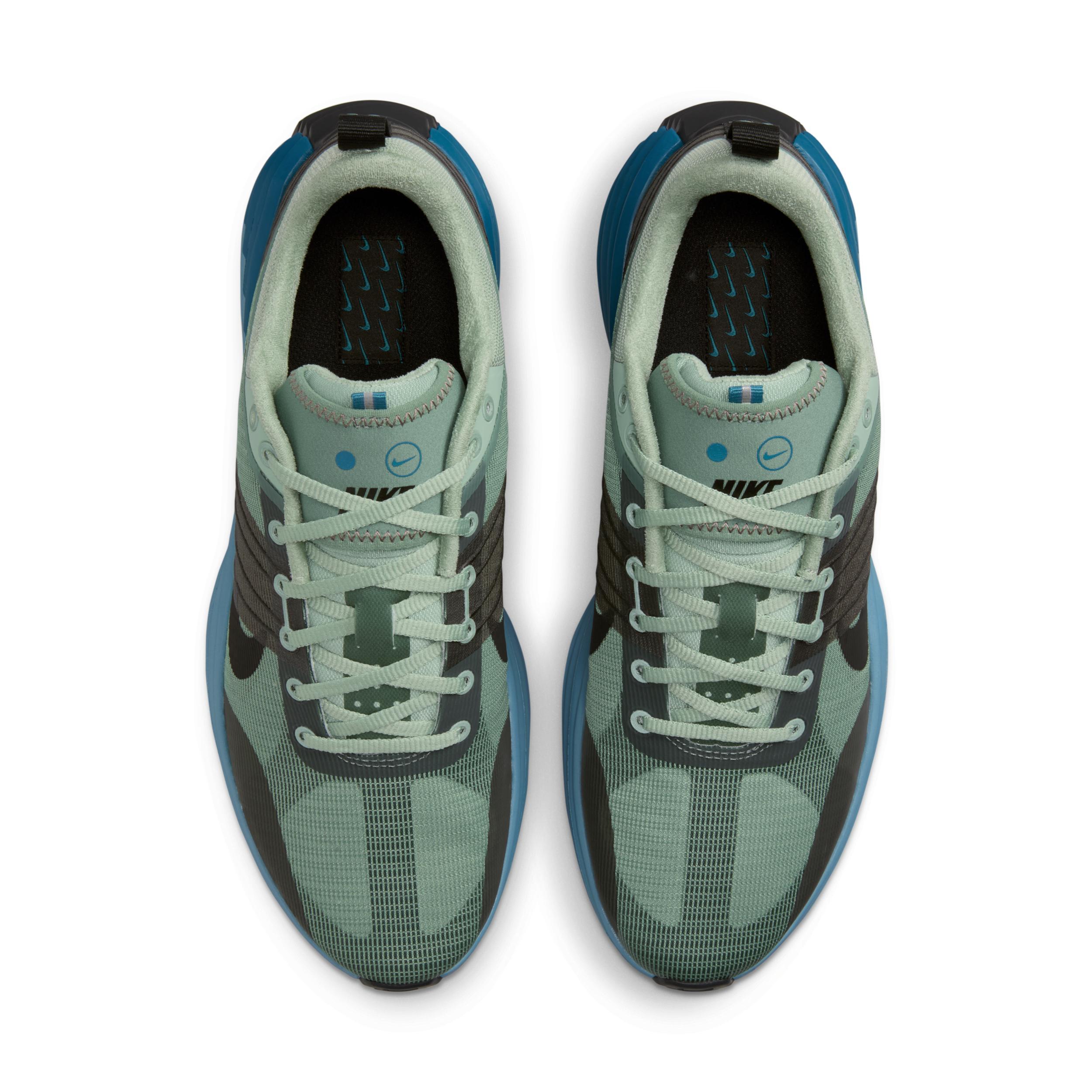 Nike Men's Lunar Roam Shoes Product Image