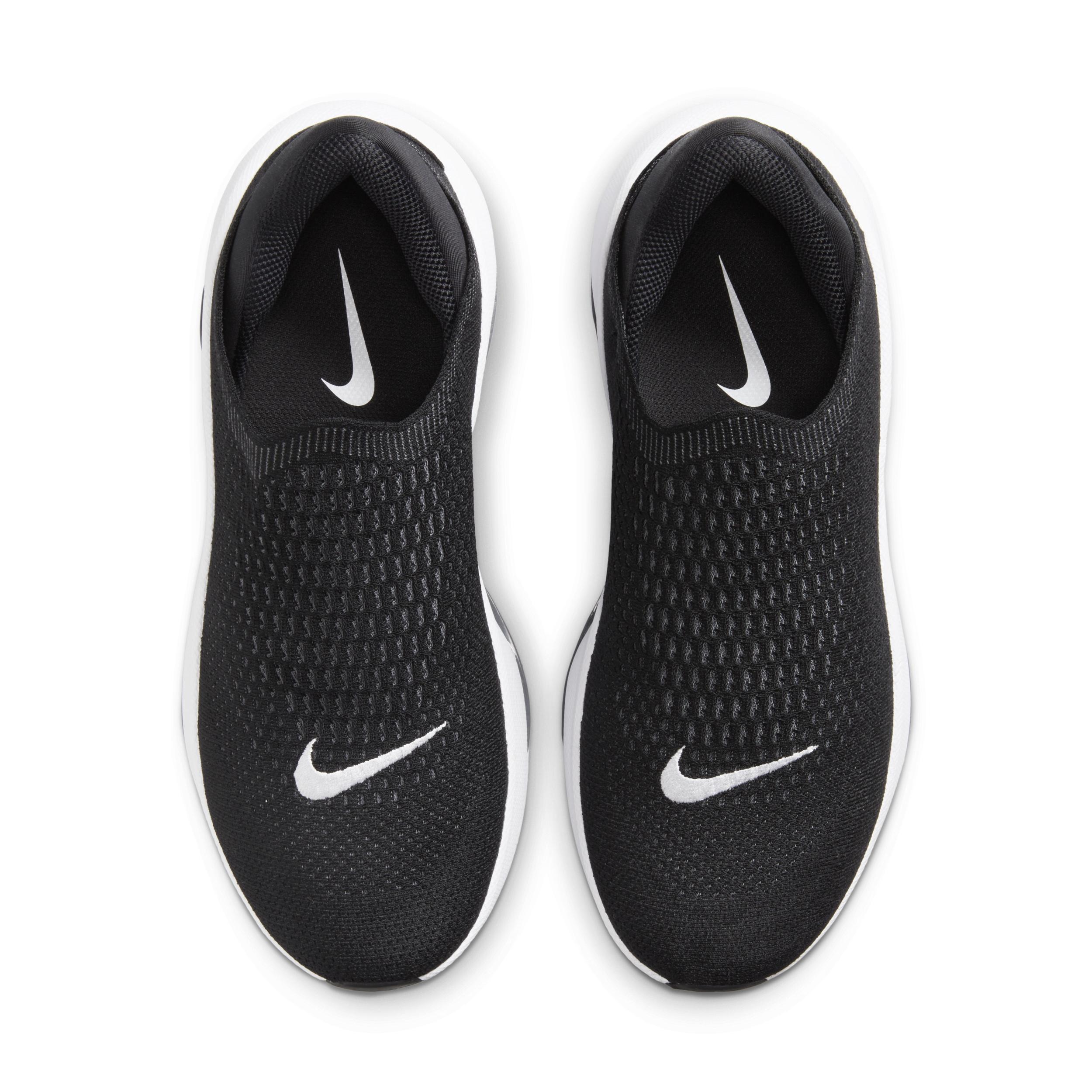 Nike Women's Reina EasyOn Shoes Product Image