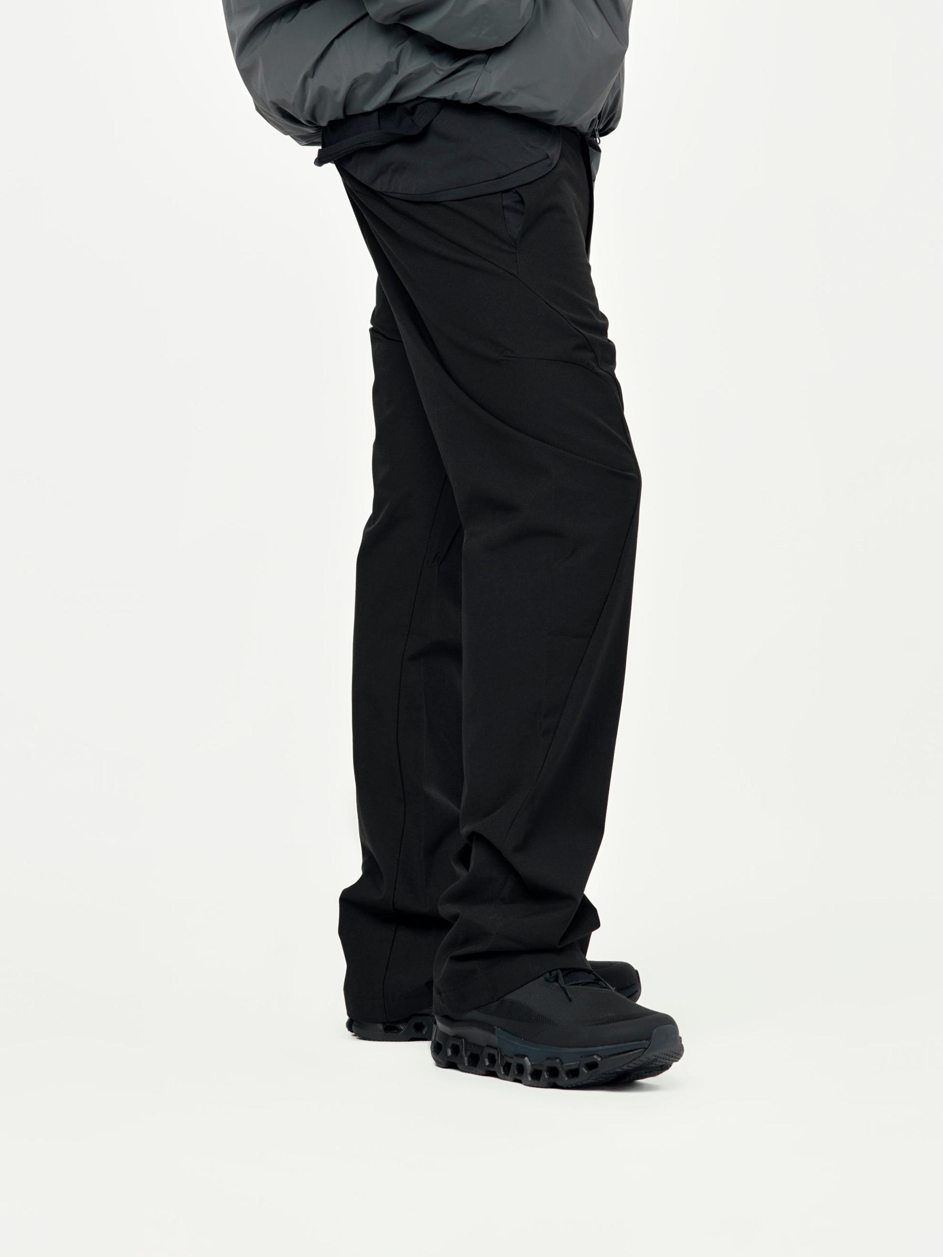 7.0 TECHNICAL PANTS RIGHT (BLACK) Product Image