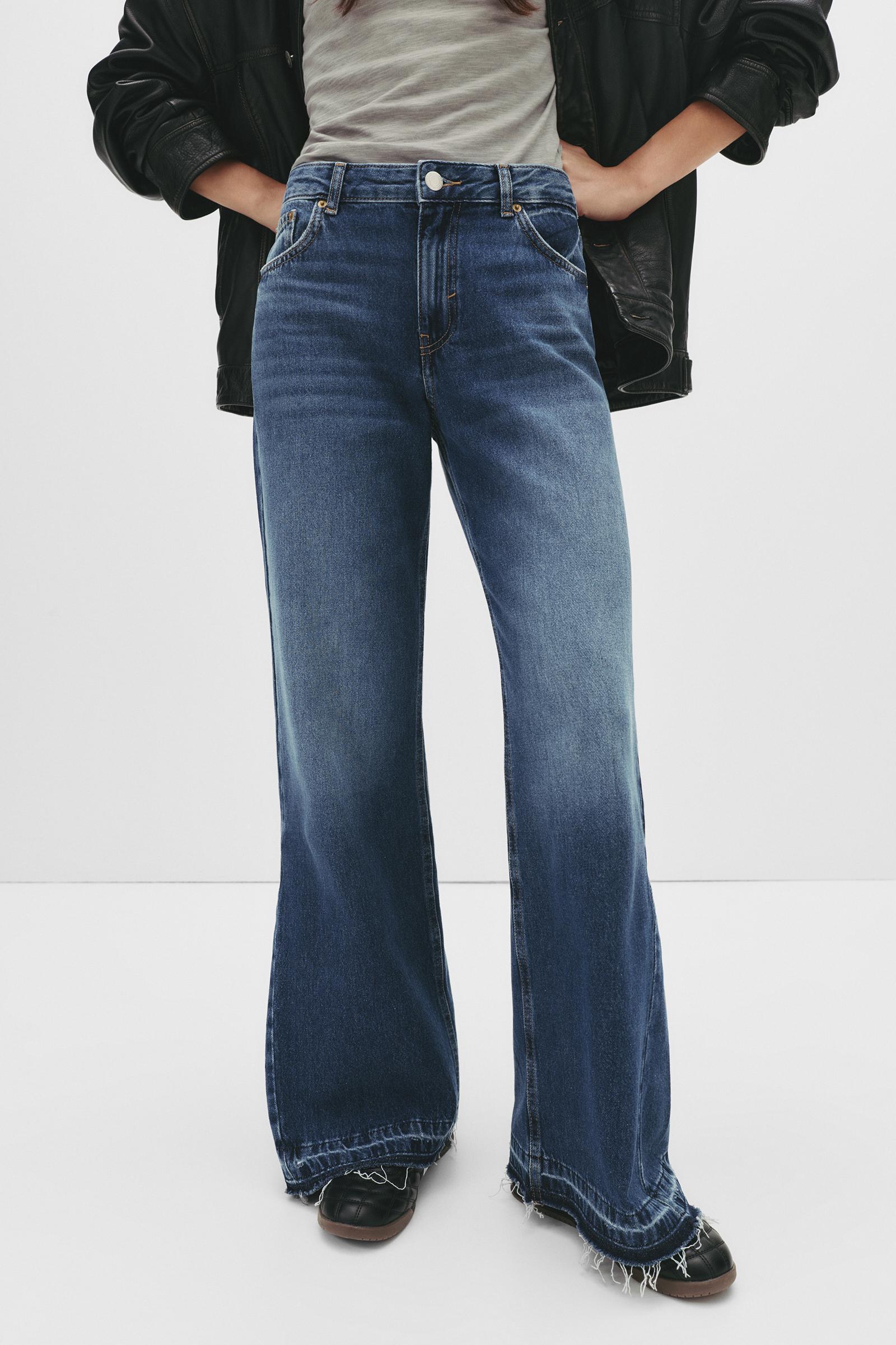 Loose flared jeans Product Image