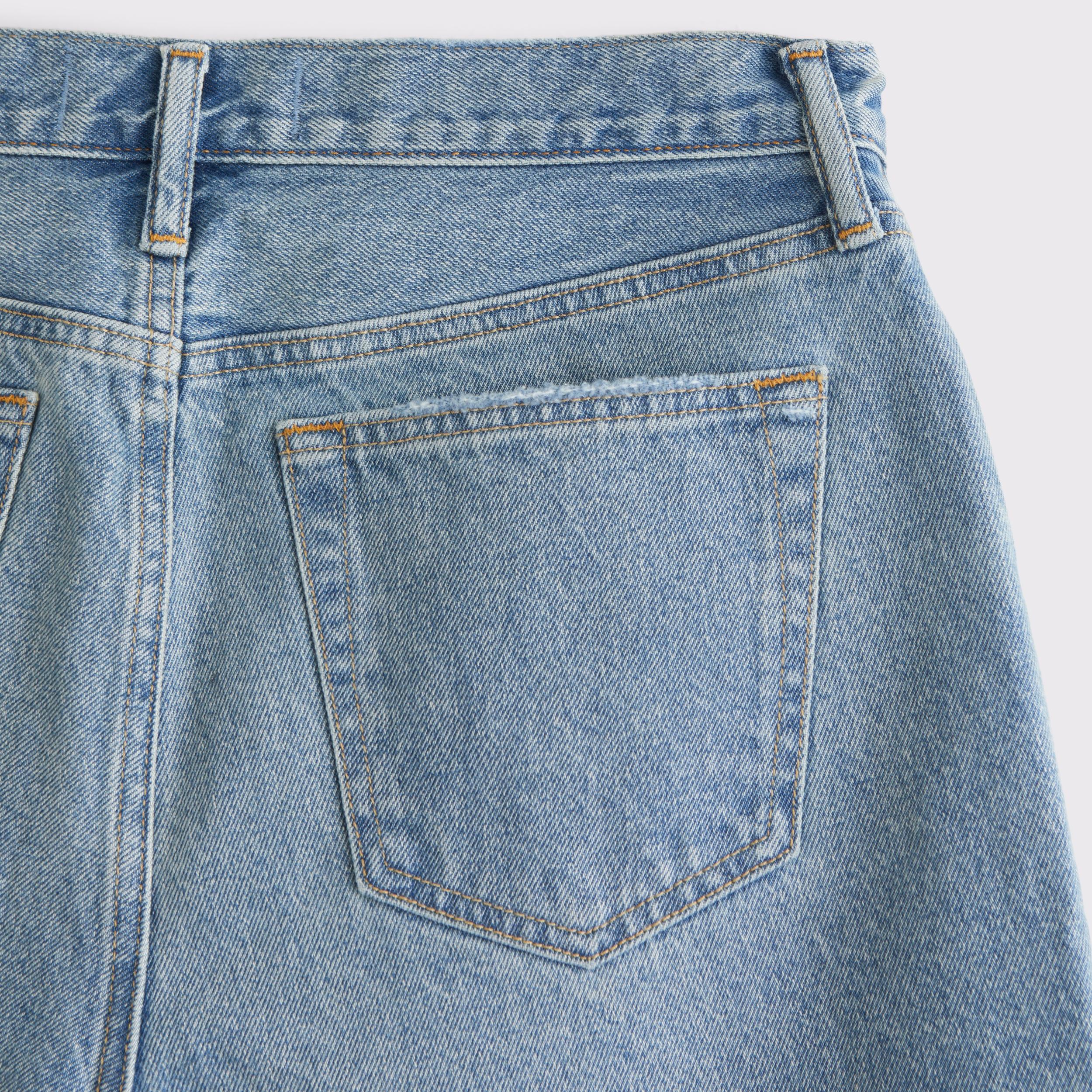 Loose Denim Short Product Image