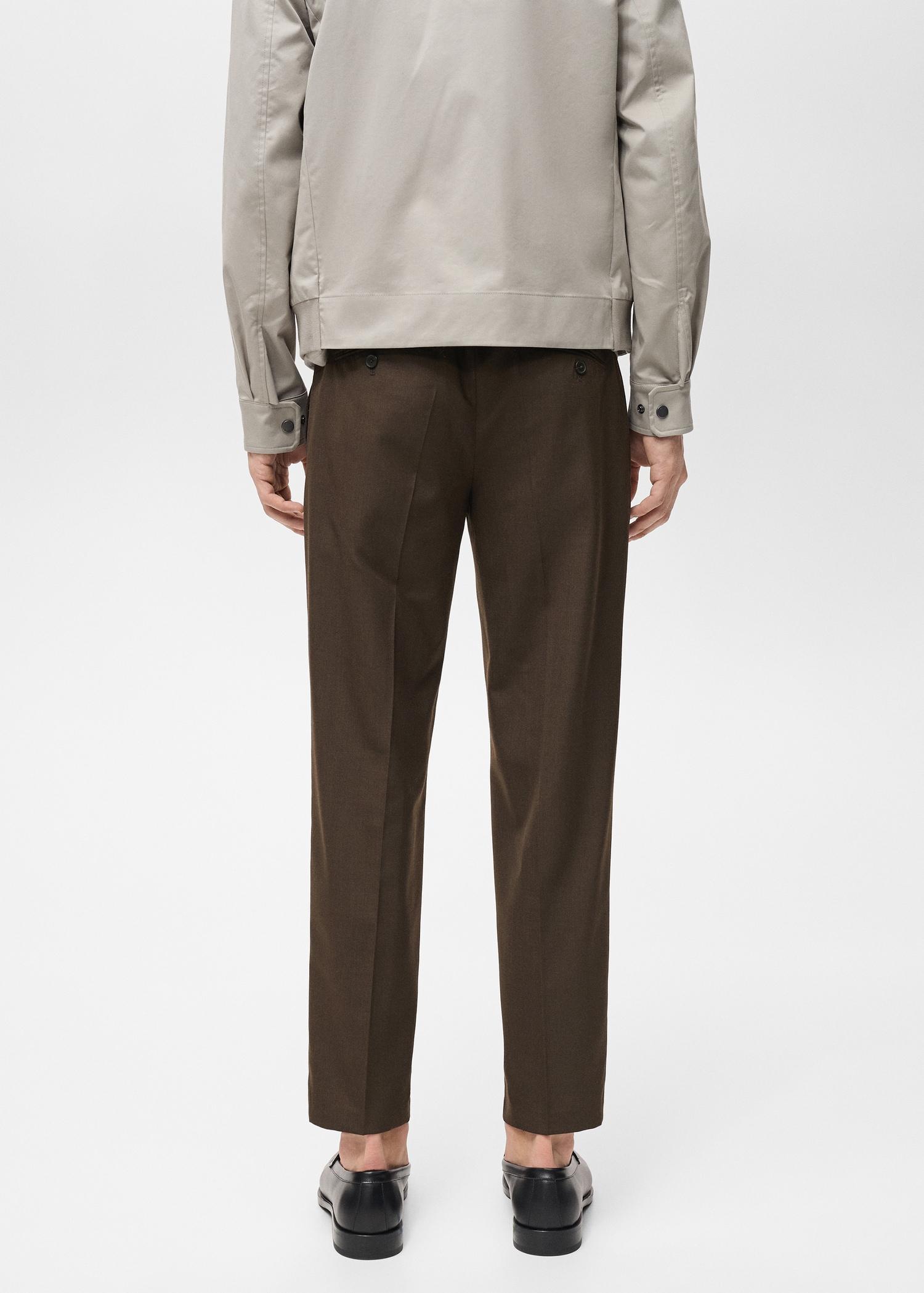 Slim-fit pleated cool wool pants - Men | MANGO USA Product Image