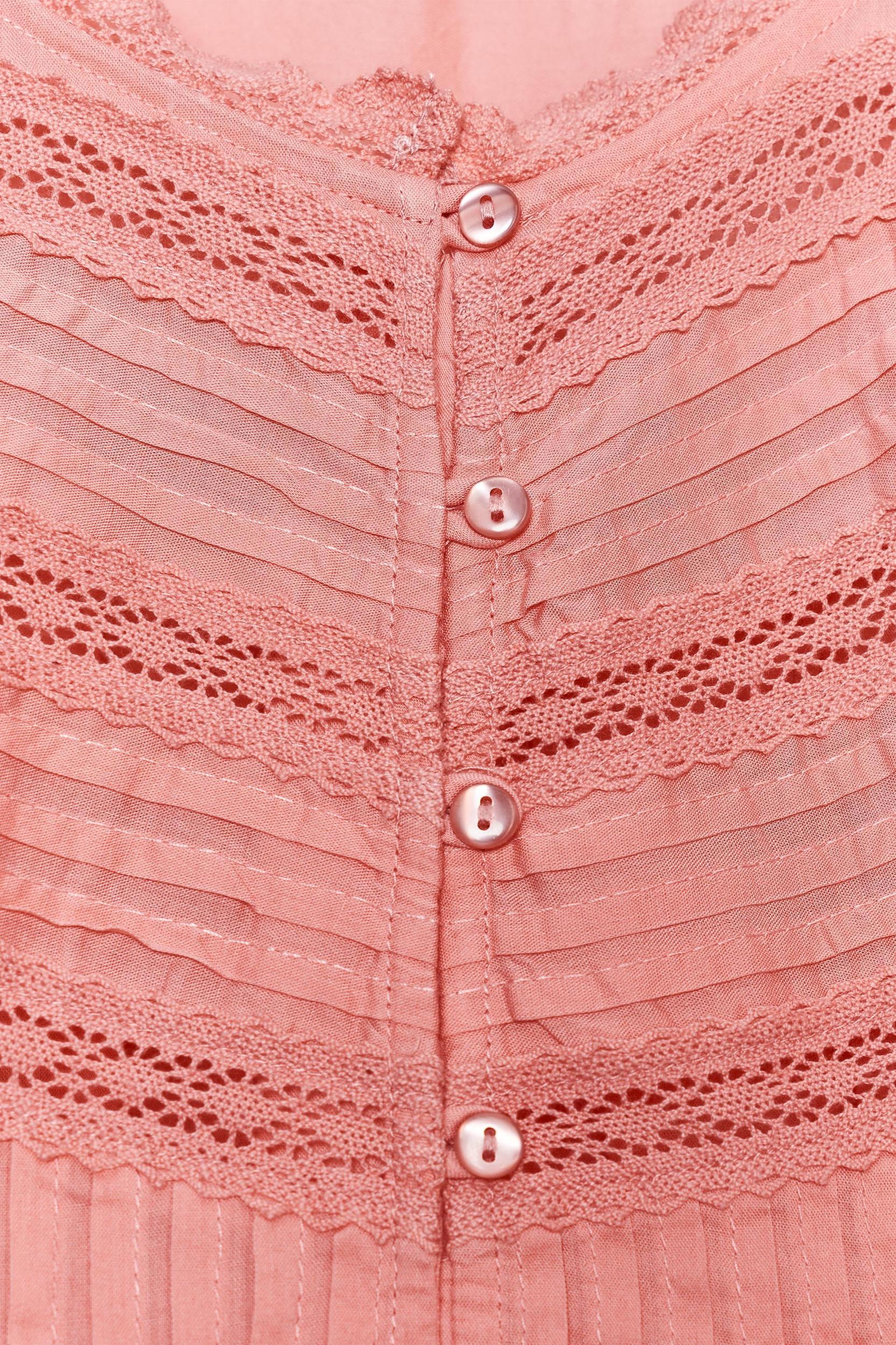 LACE ROMANTIC BLOUSE Product Image