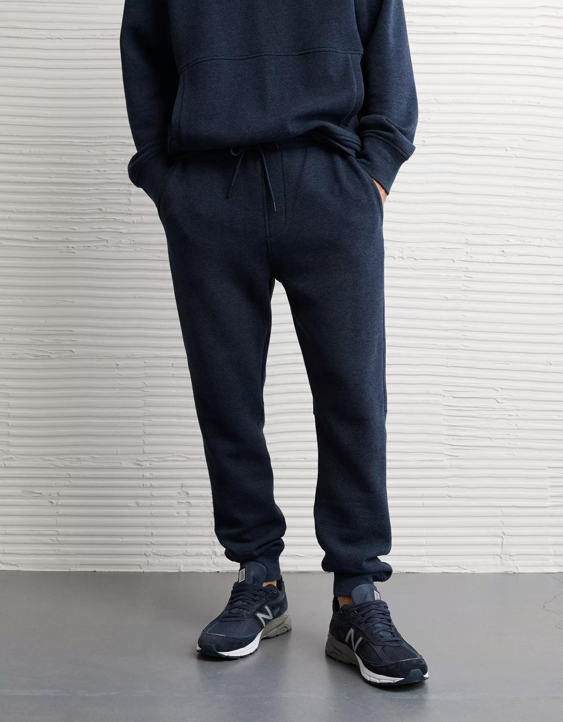 AE 24/7 Jogger Product Image