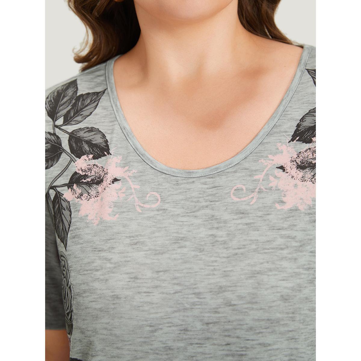Plus Size Floral Print Contrast Crew Neck T-shirt Gray Women Elegant Printed Floral Round Neck Dailywear T-shirts BloomChic 28/5X Product Image