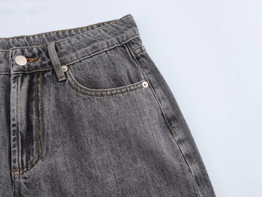 Mid Rise Washed Loose Fit Jeans Product Image