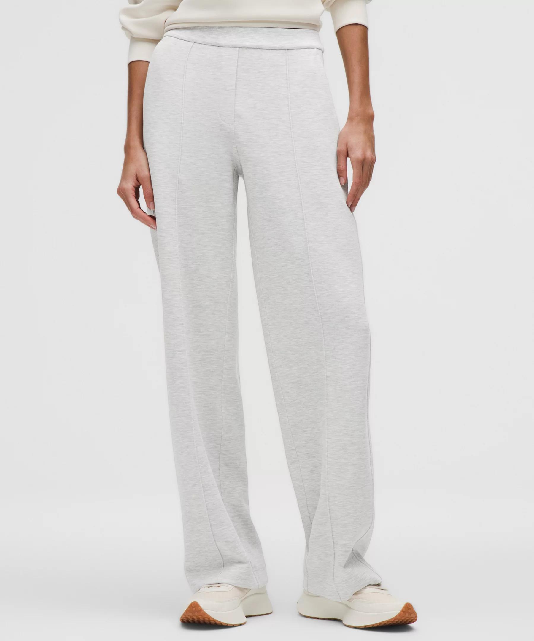 Softstreme Pintuck Mid-Rise Pant *Regular Product Image