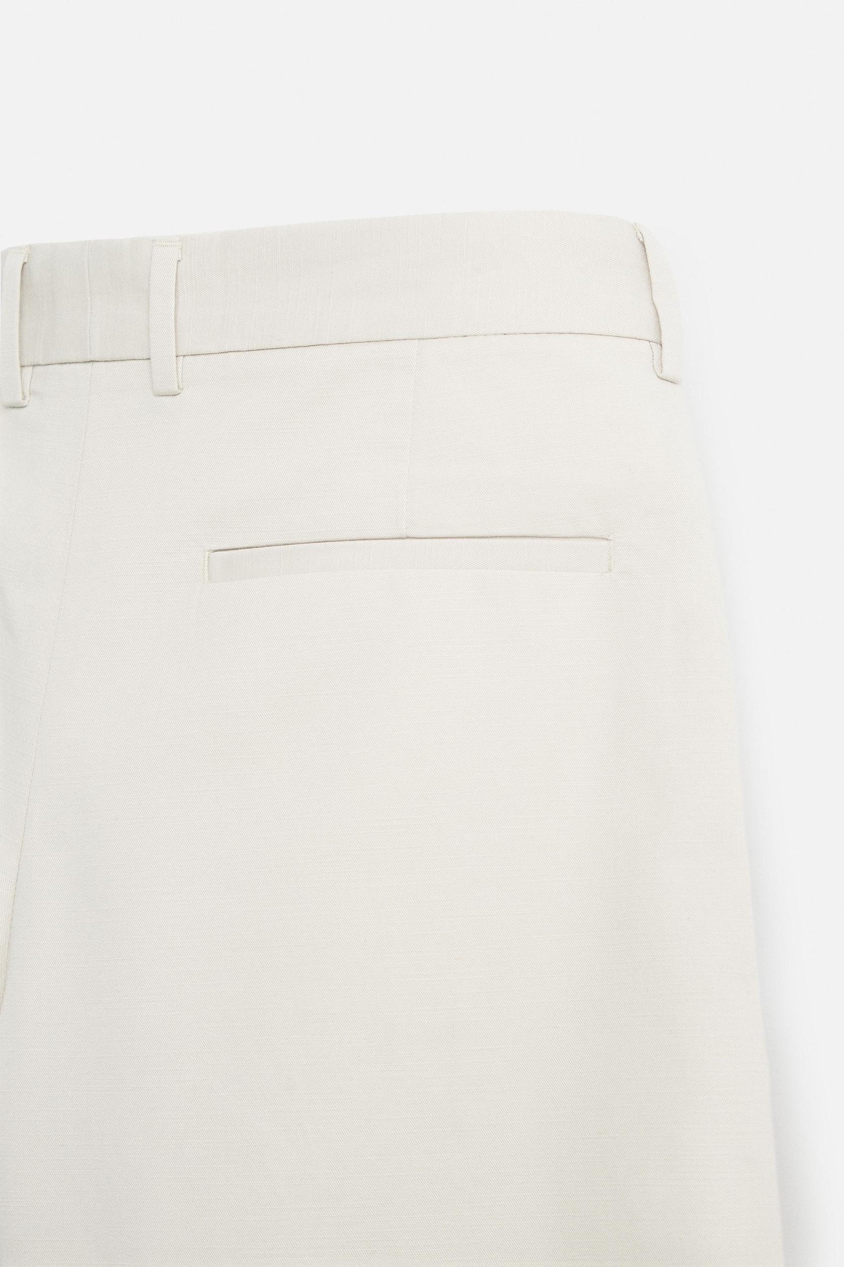 PLEATED COTTON LINEN SHORTS Product Image
