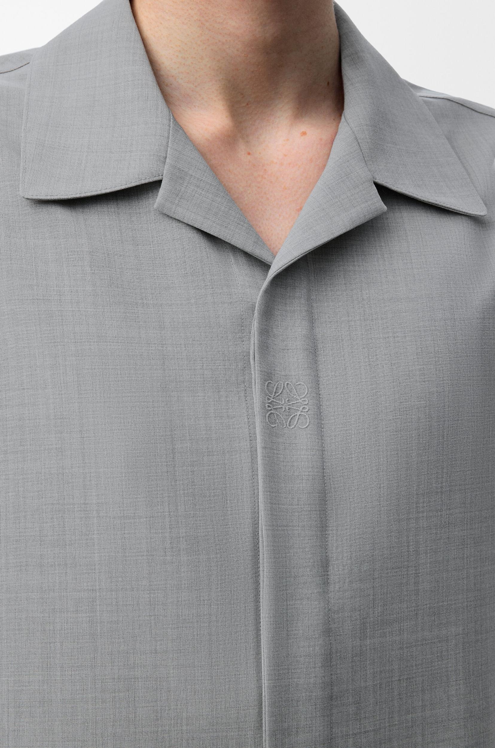 Short sleeve shirt in wool Product Image