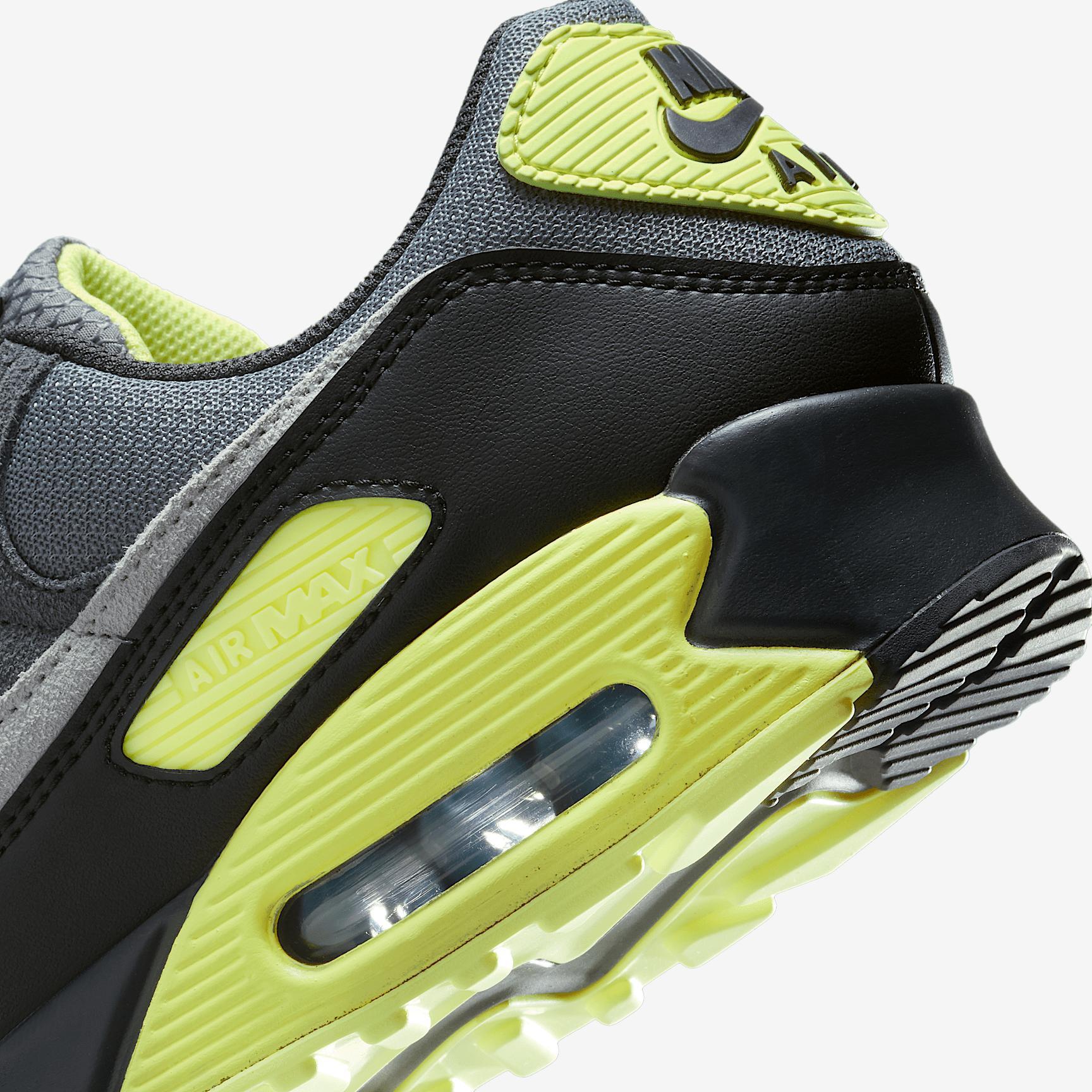 Nike Air Max 90 Men's Shoes Product Image