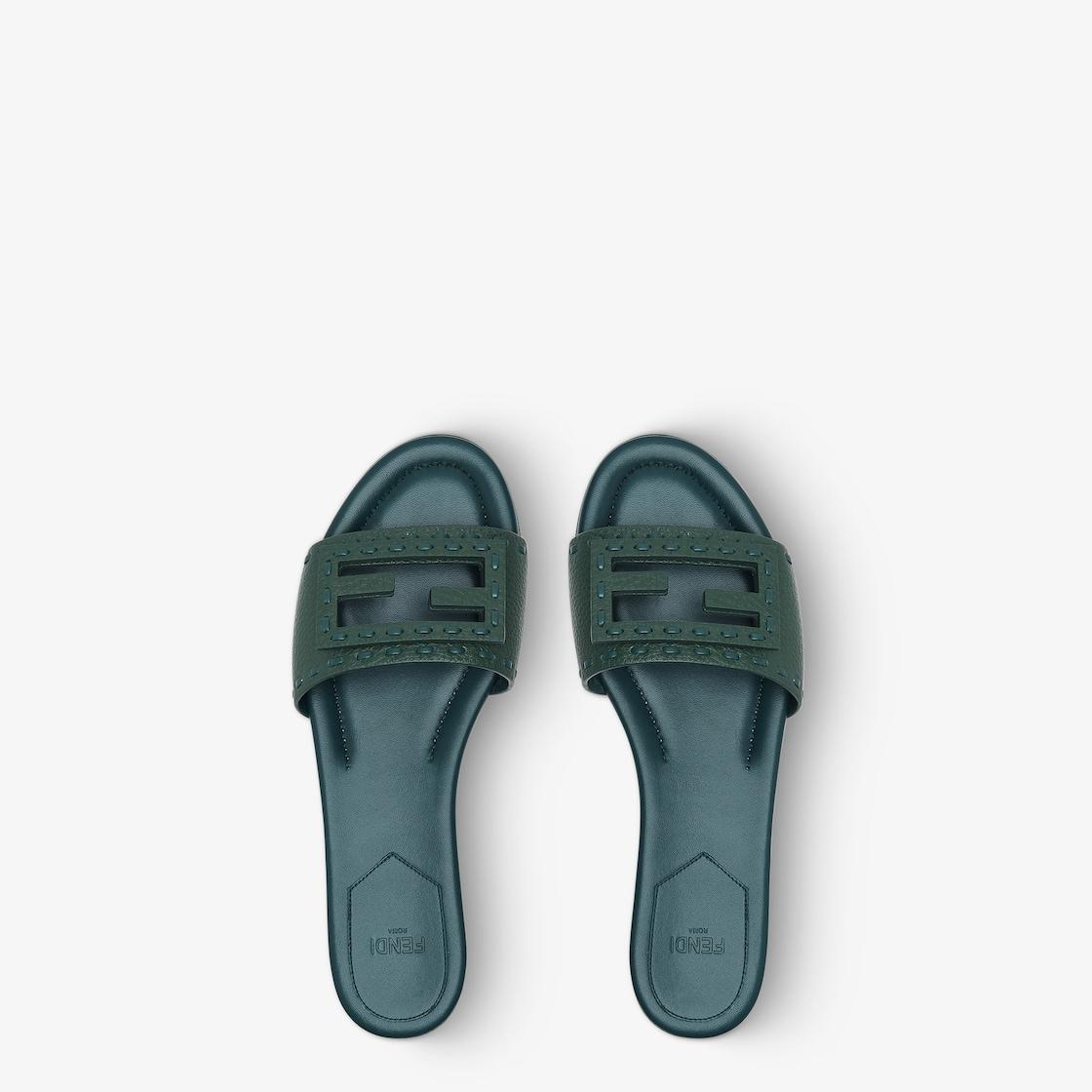 MIDNIGHT small clutch in satin Product Image