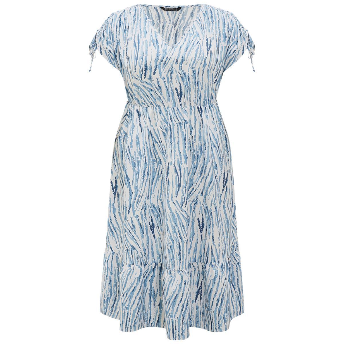 Plus Size Geometric Print Drawstring Pocket Dolman Hem Dress Blue Women Elegant Drawstring V-neck Short sleeve Curvy Midi Dress BloomChic 10/M Product Image