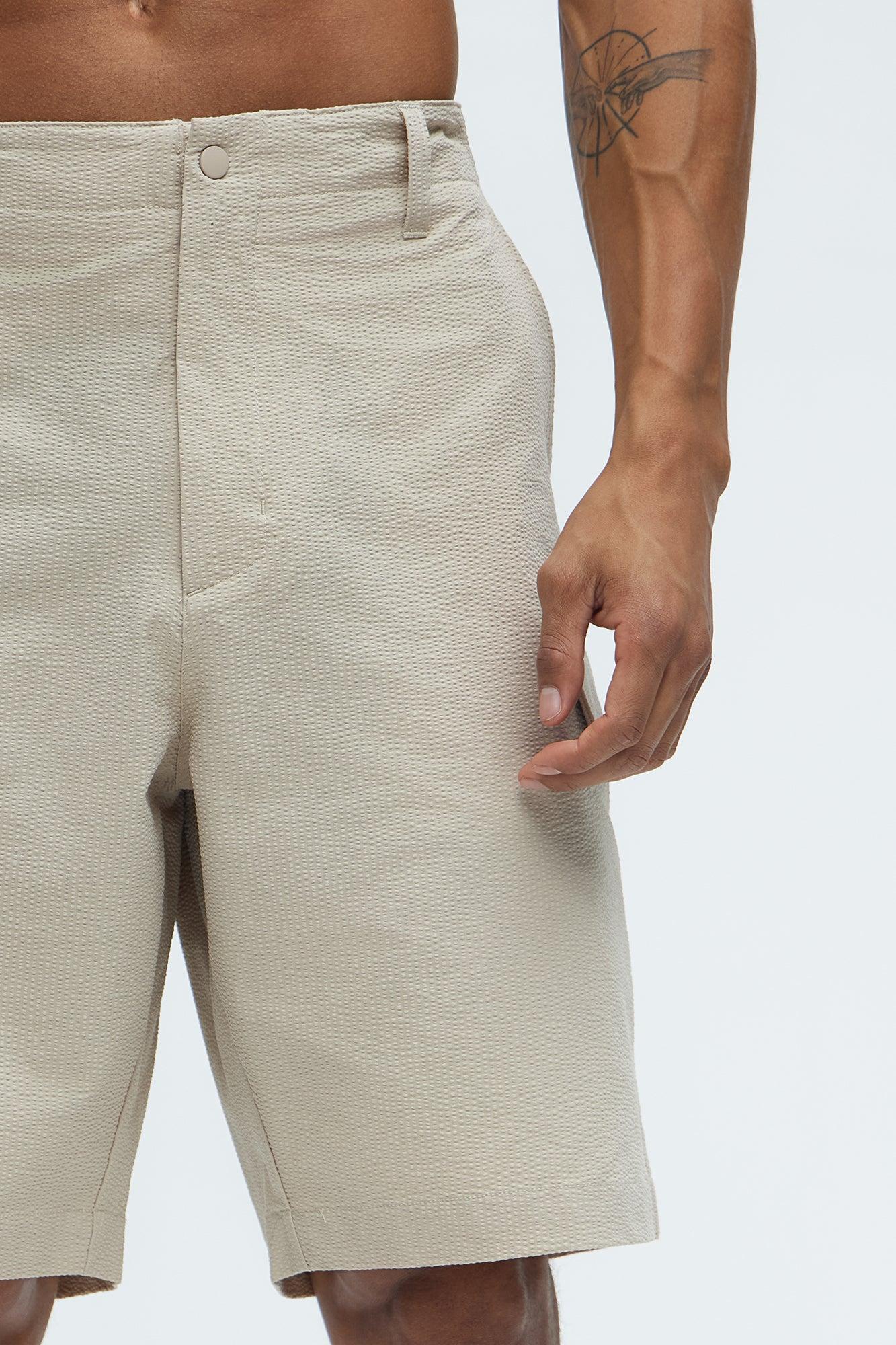 Seersucker Cargo Shorts - Beige Product Image