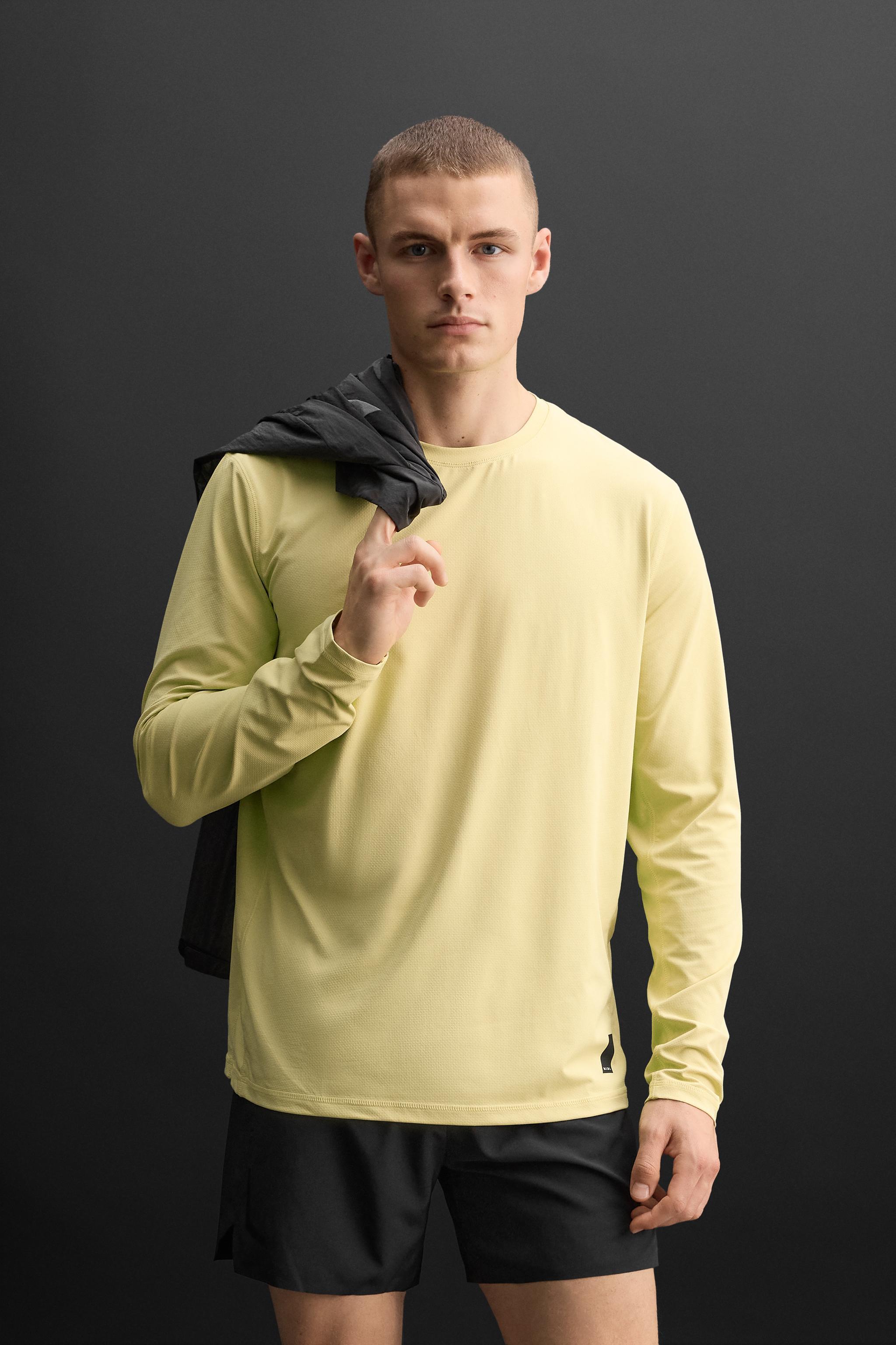 BASIC TRAINING LONG SLEEVE T-SHIRT Product Image