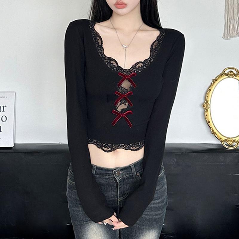 Long Sleeve V-Neck Lace-Trim Bow Accent Slim-Fit Crop Top Product Image