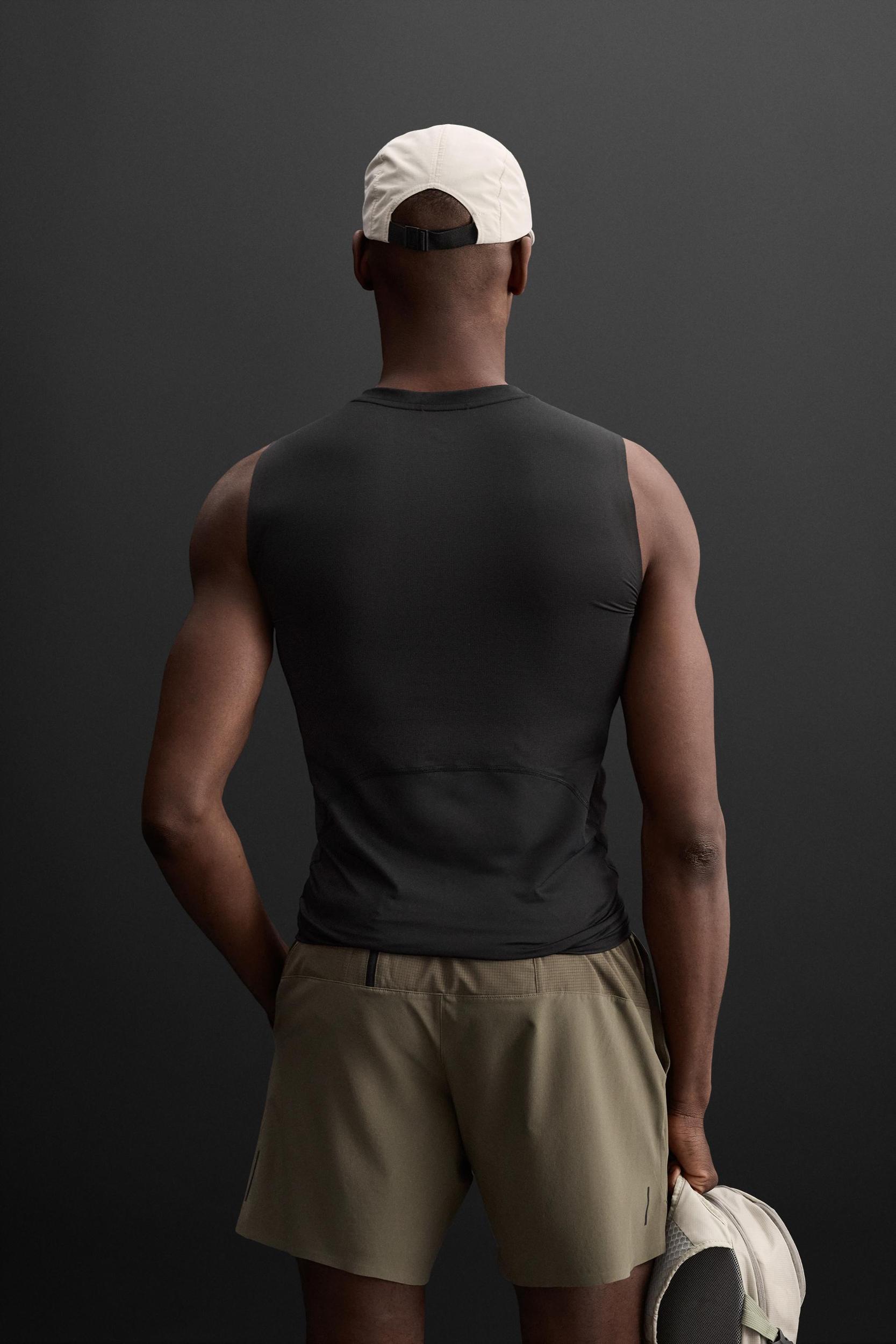 COMPRESSION TANK TOP Product Image