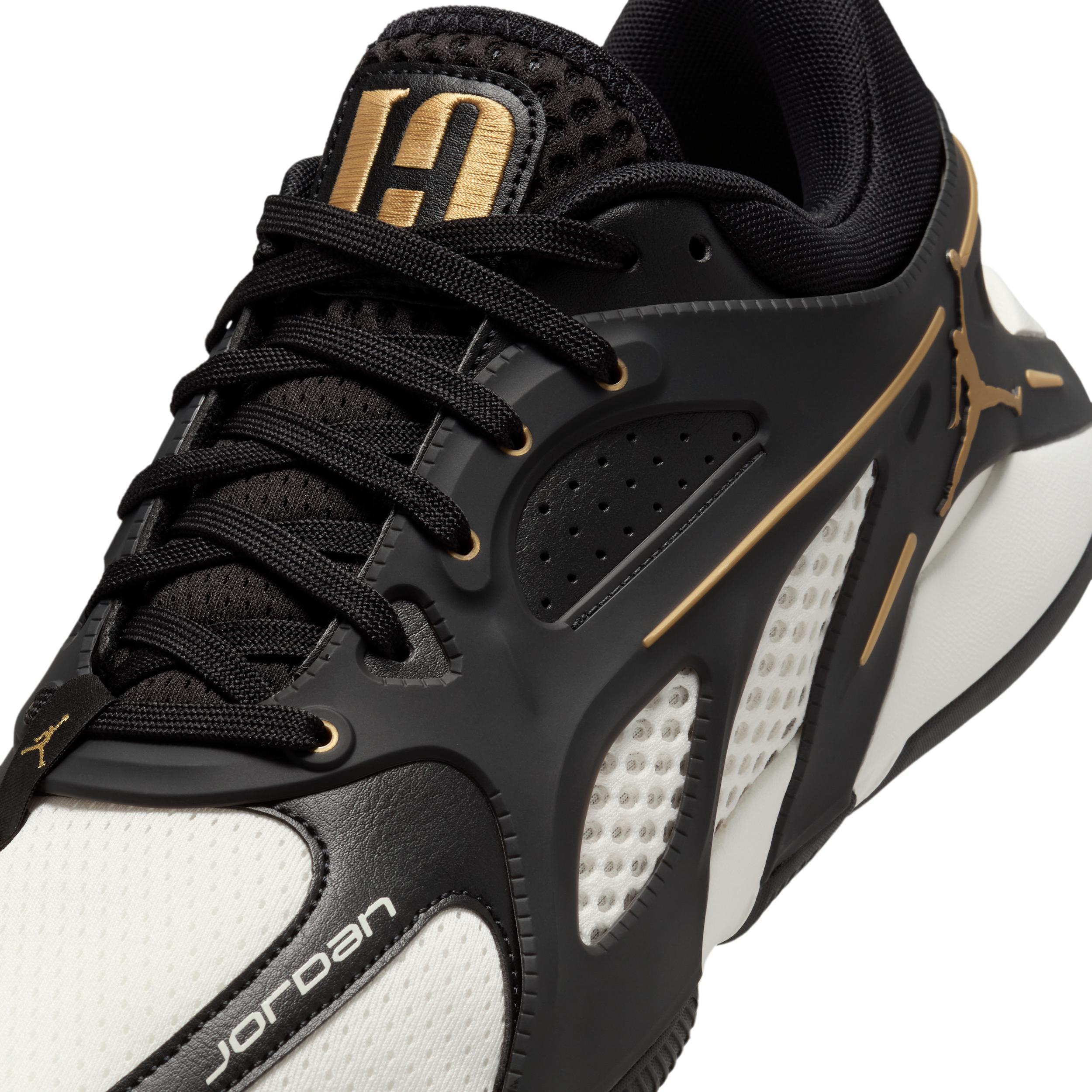 Men's Jordan Heir Series "Classic" Basketball Shoes Product Image