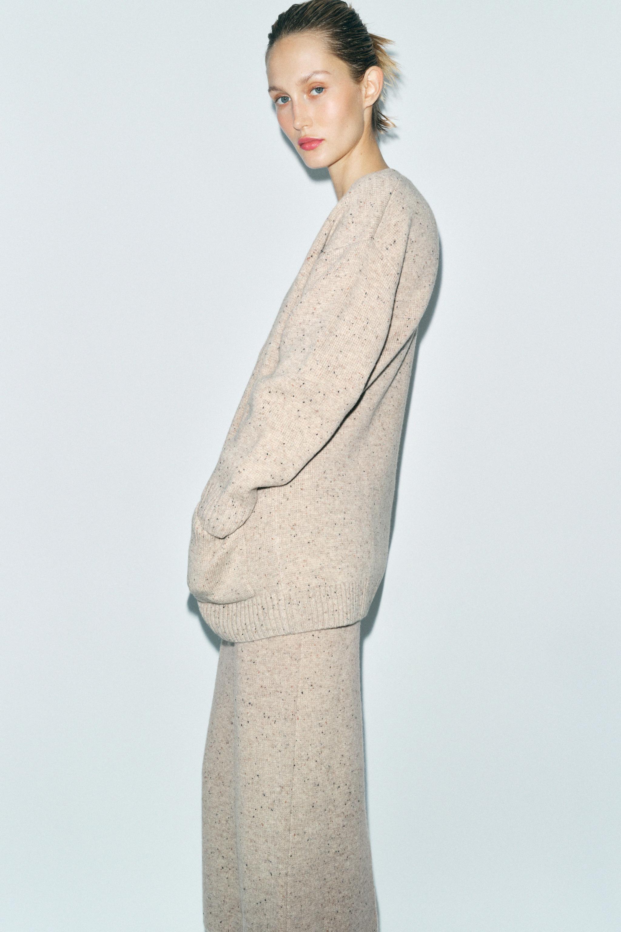 OVERSIZED 100% WOOL CARDIGAN Product Image