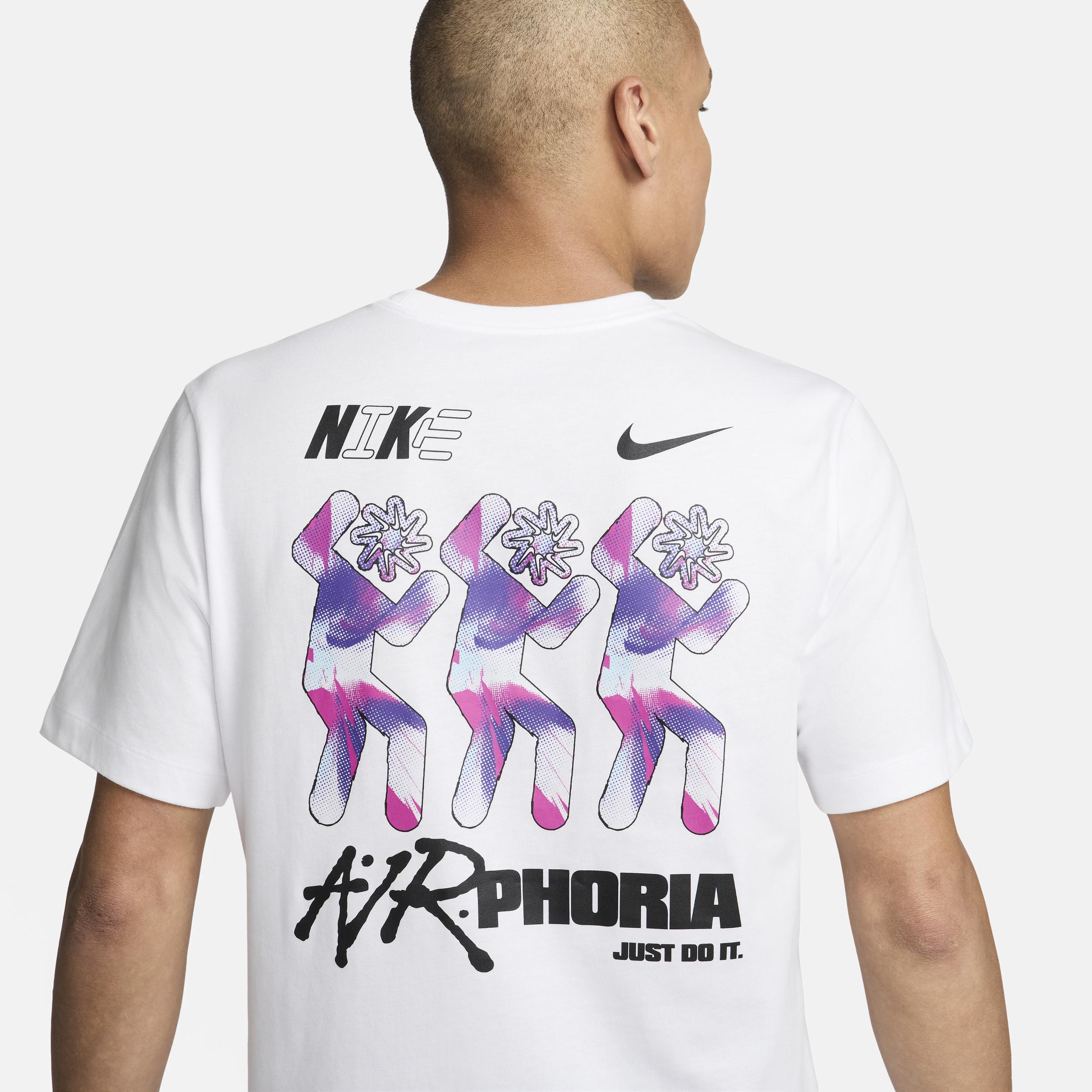 Nike Sportswear Men's T-Shirt Product Image