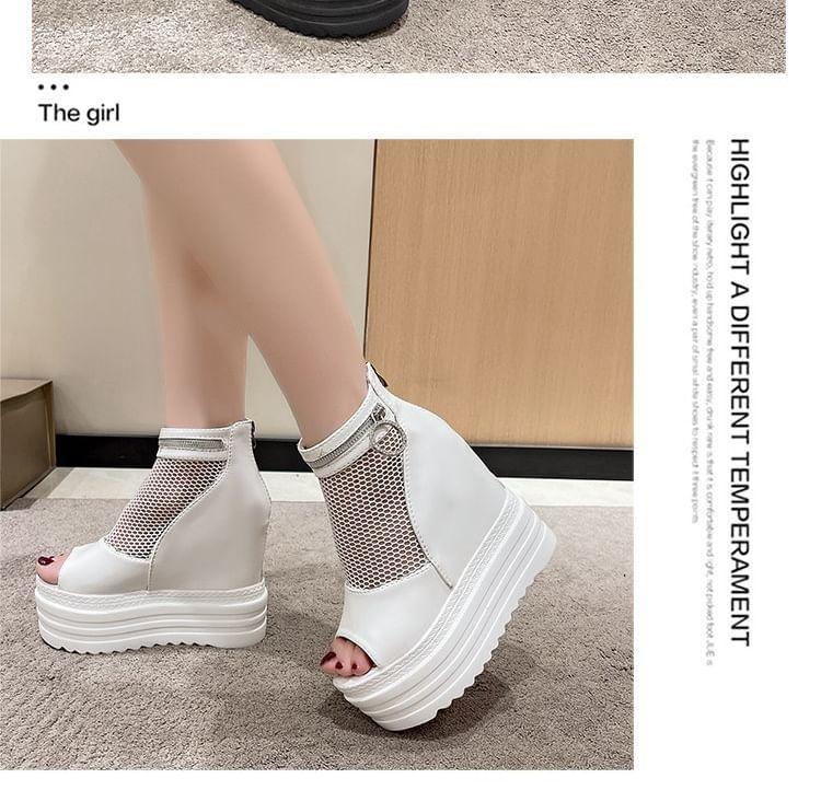 Platform Hidden Wedge Mesh Sandals Product Image